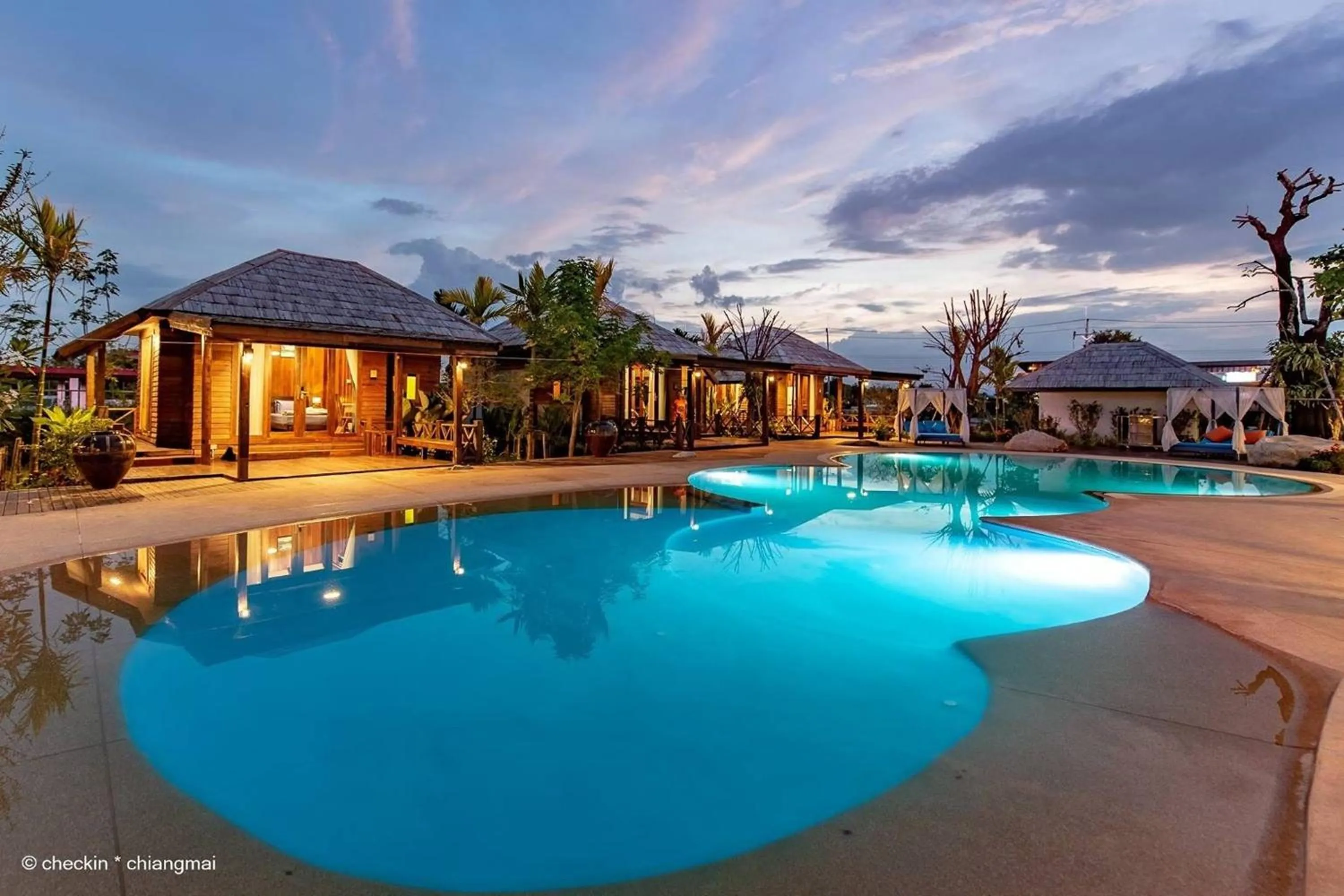 Property building in Buffalo Island Resort