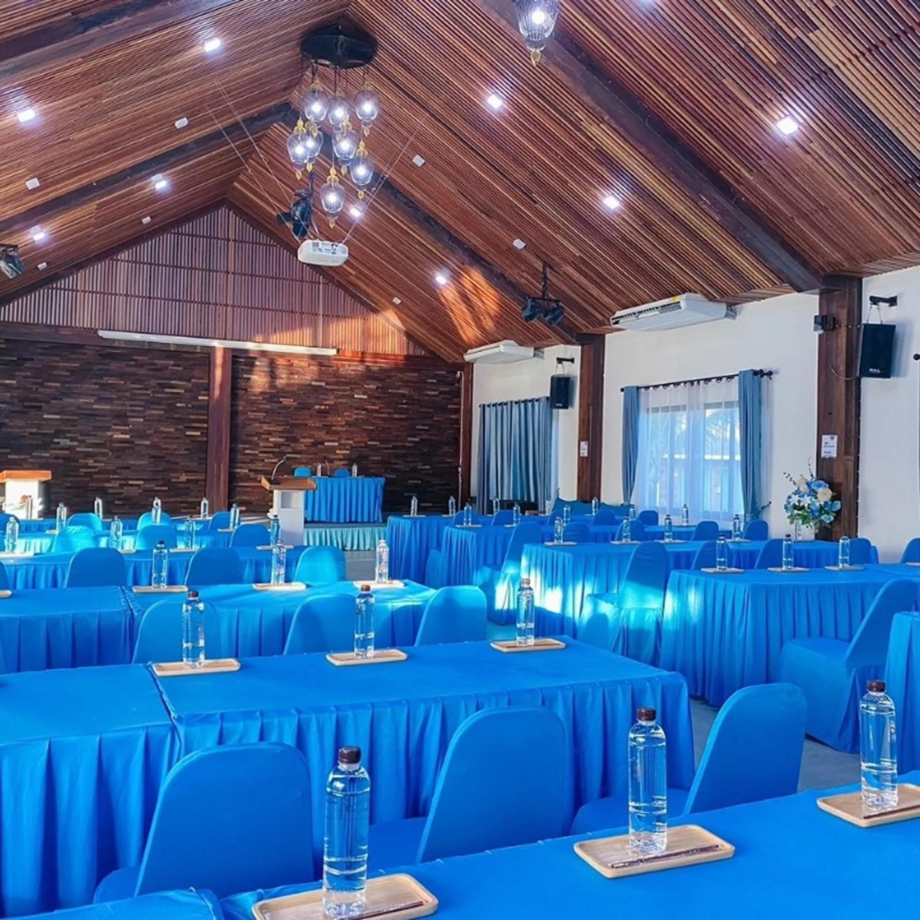 Meeting/conference room in Buffalo Island Resort