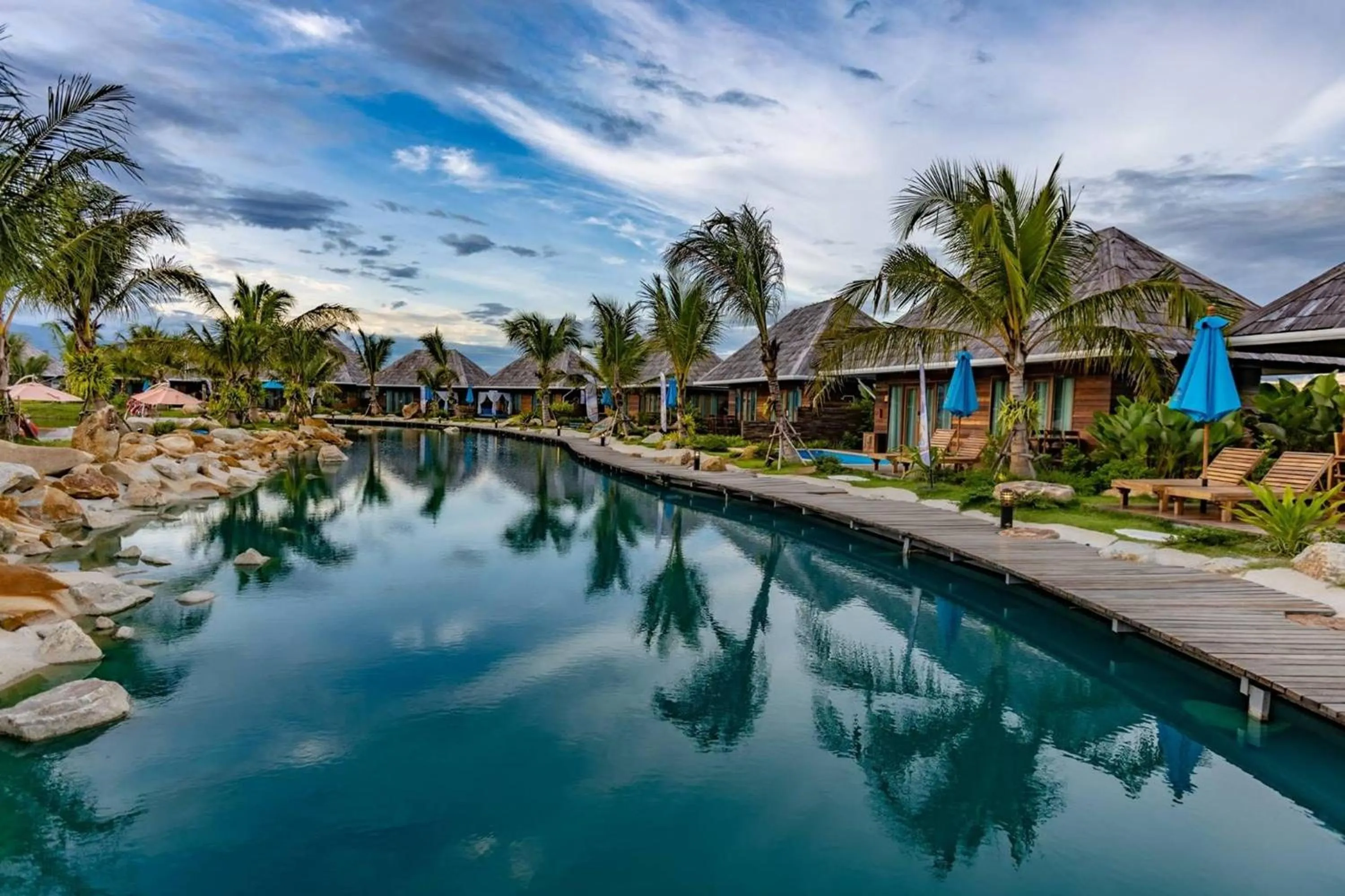 Swimming pool in Buffalo Island Resort