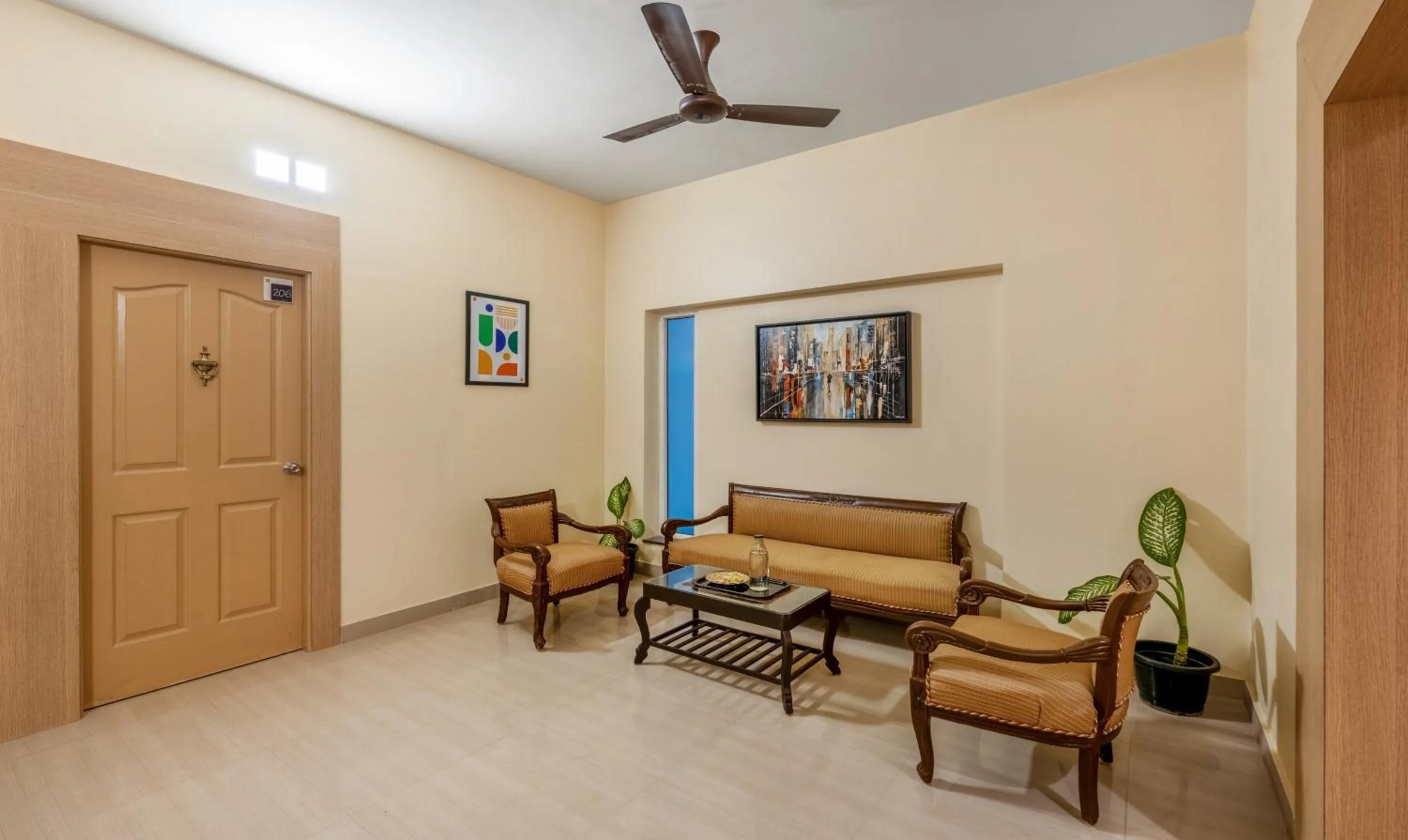 Seating area in Treebo Premium Nestlay Rooms Nungambakkam