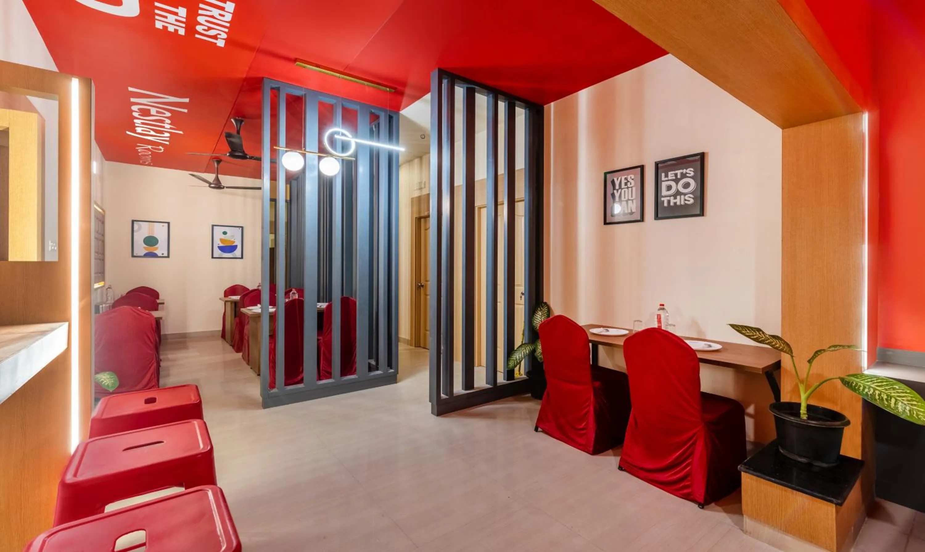 Restaurant/places to eat in Treebo Premium Nestlay Rooms Nungambakkam