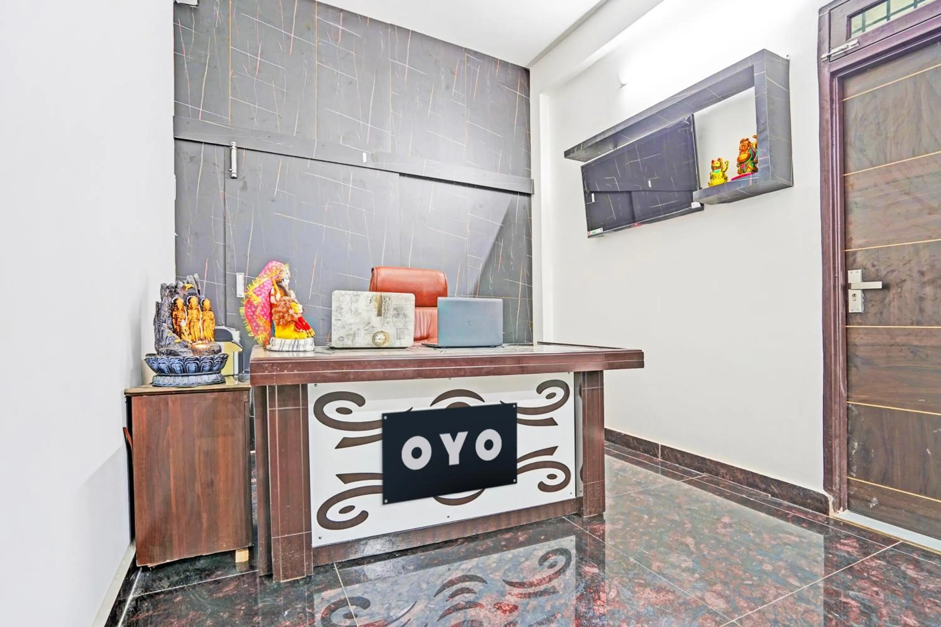 Lobby or reception in Hotel O Rooftop Castle