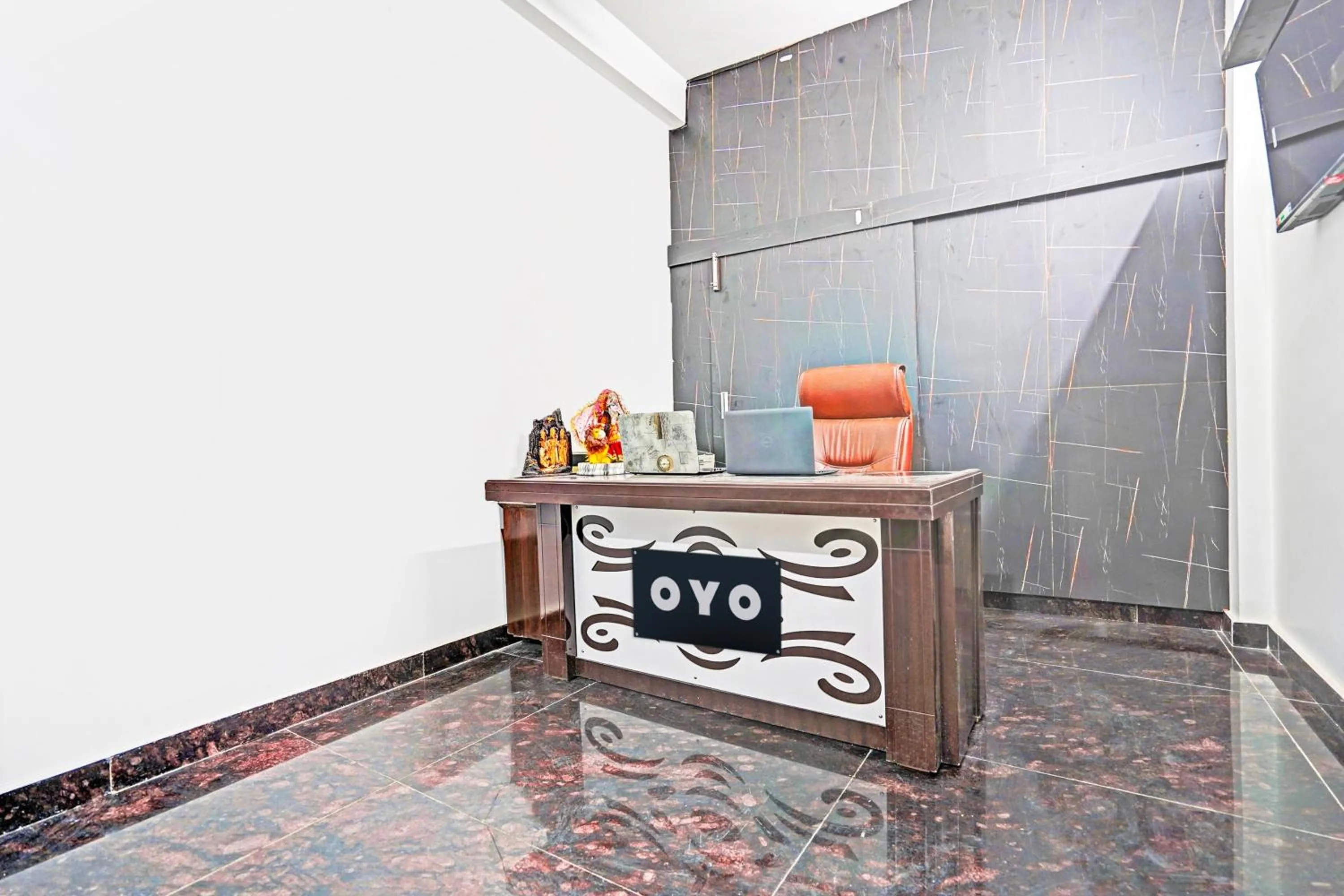 Lobby or reception in Hotel O Rooftop Castle