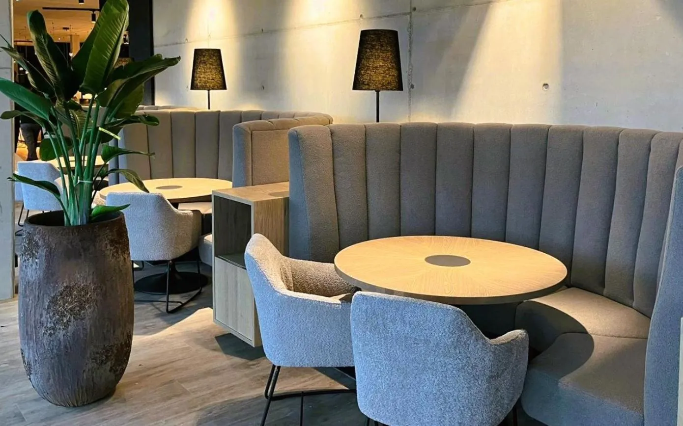 Restaurant/places to eat in Hotel im Zentrum für Visionen