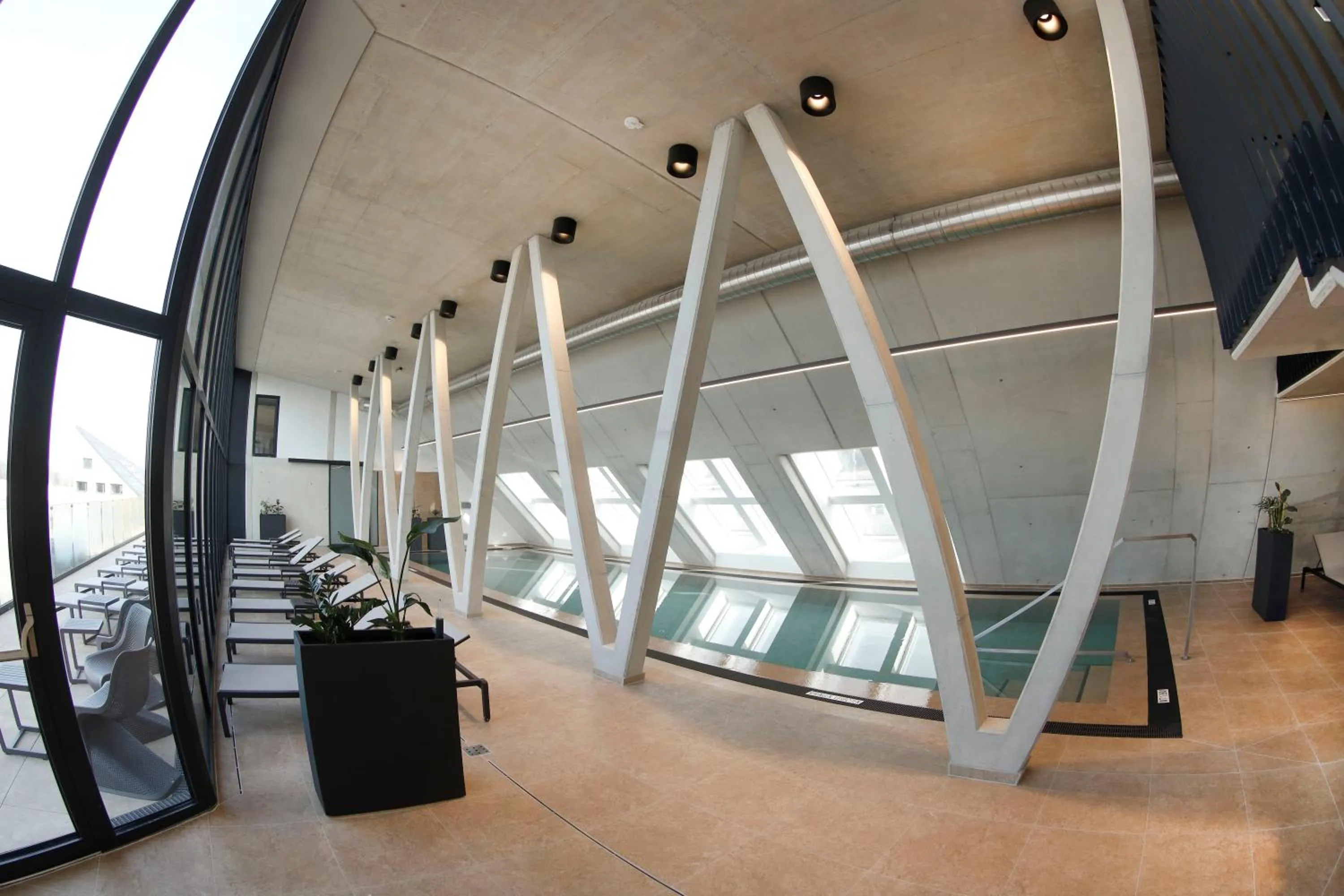 Pool view in Hotel im Zentrum für Visionen