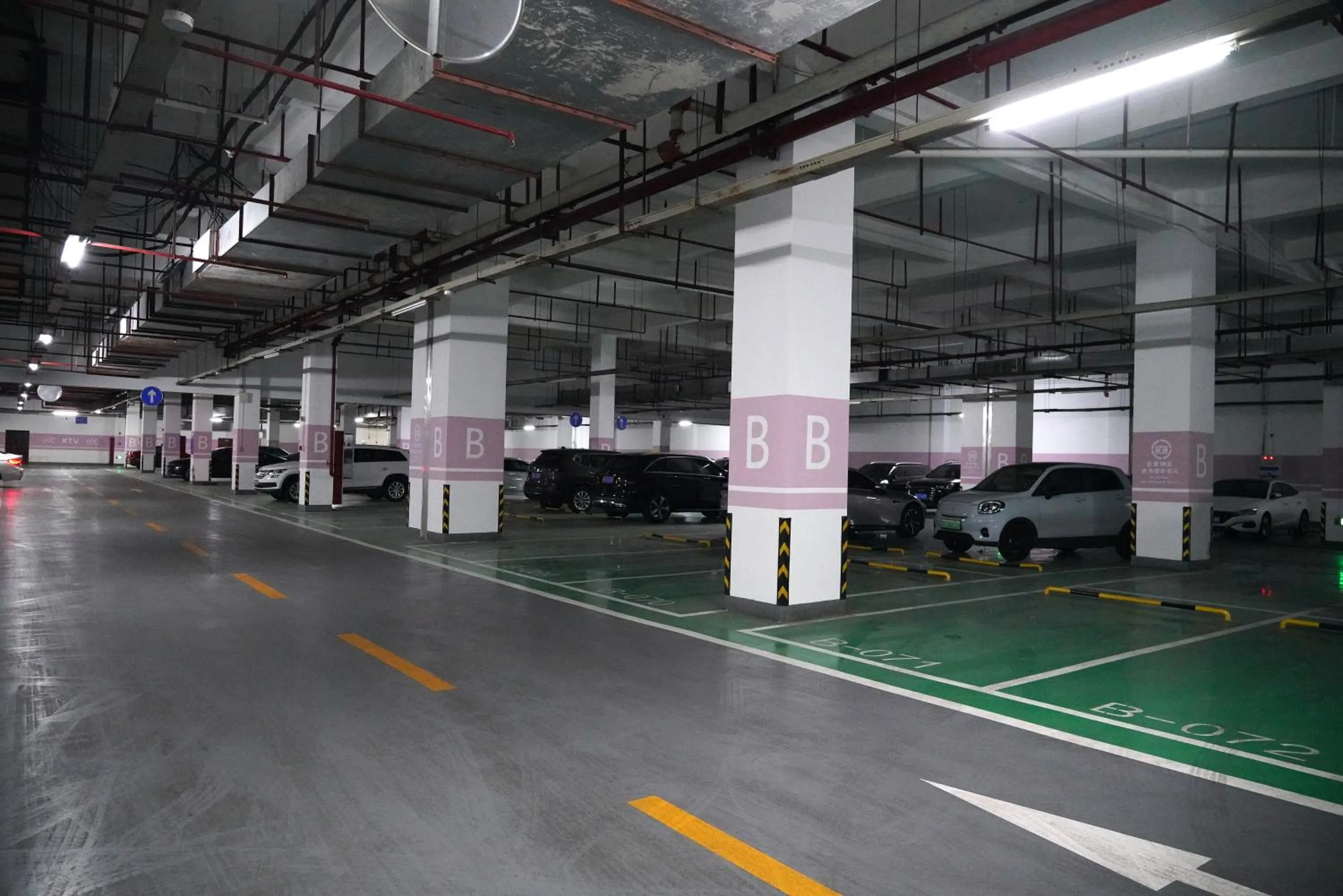 Parking in Wanda Yi Yangzhou