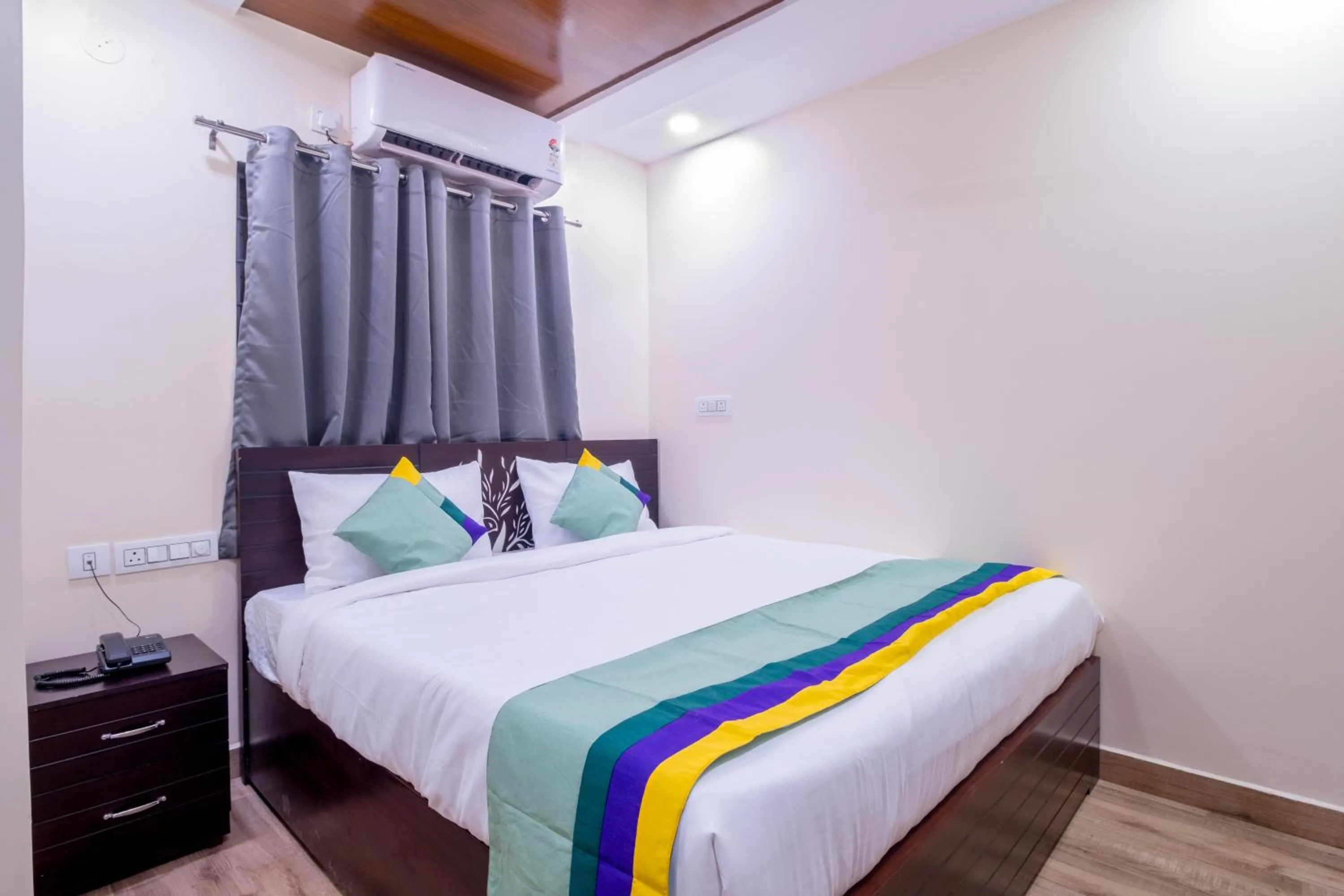 Bedroom, Bed in Treebo The Address Inn Mehdipatnam