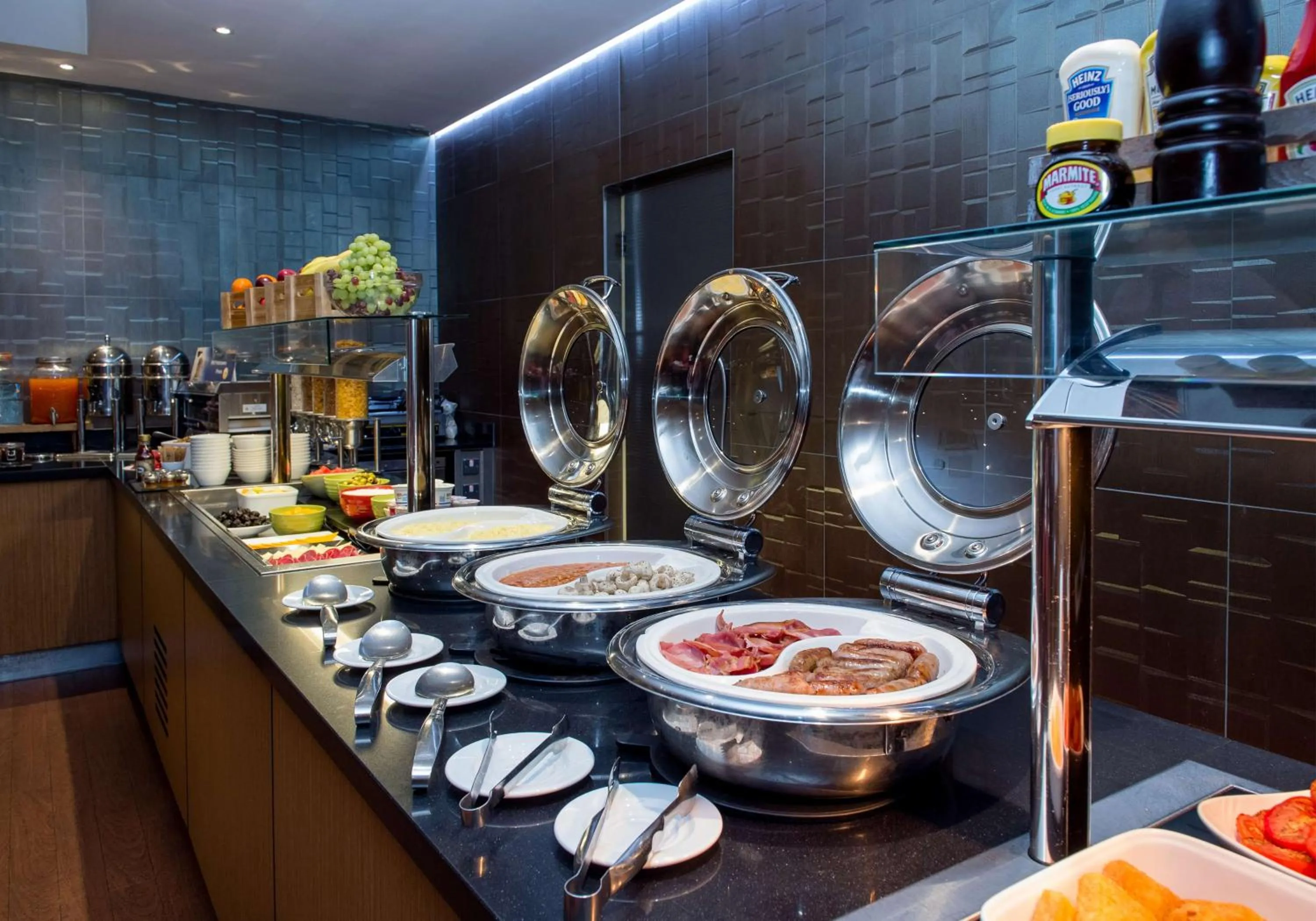 Breakfast in DoubleTree by Hilton Hotel London - Marble Arch