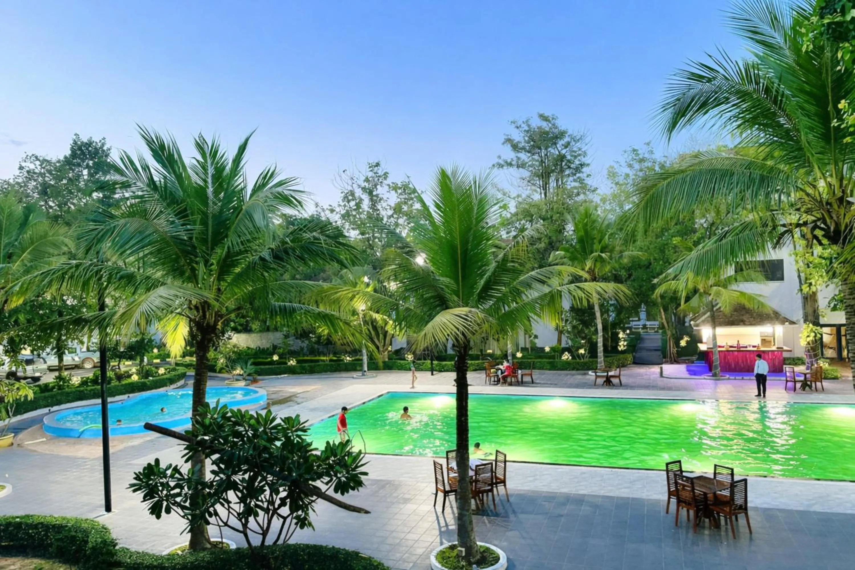 Day in EG Paradise Angkor Villa Hotel