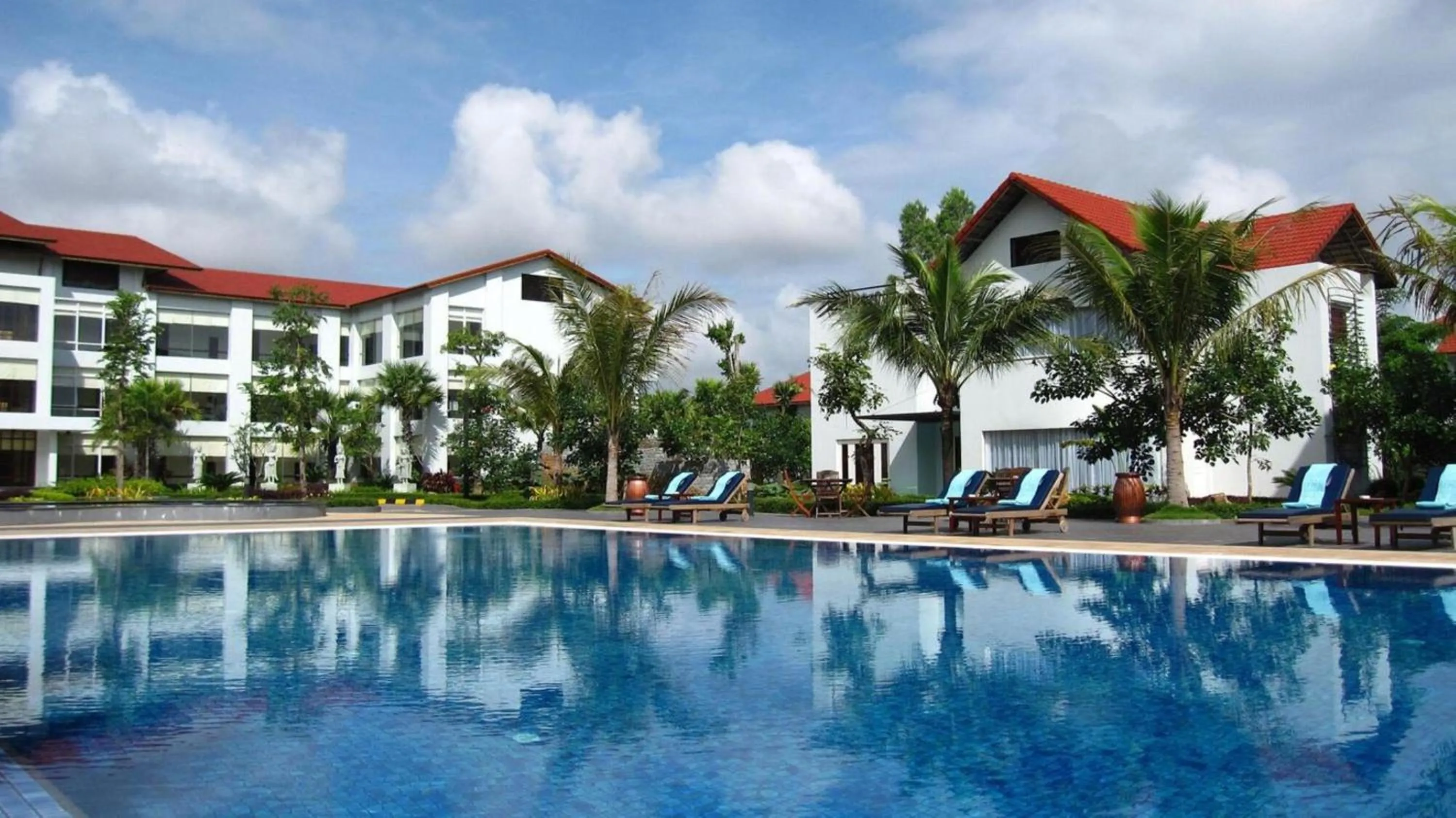 Property building in EG Paradise Angkor Villa Hotel