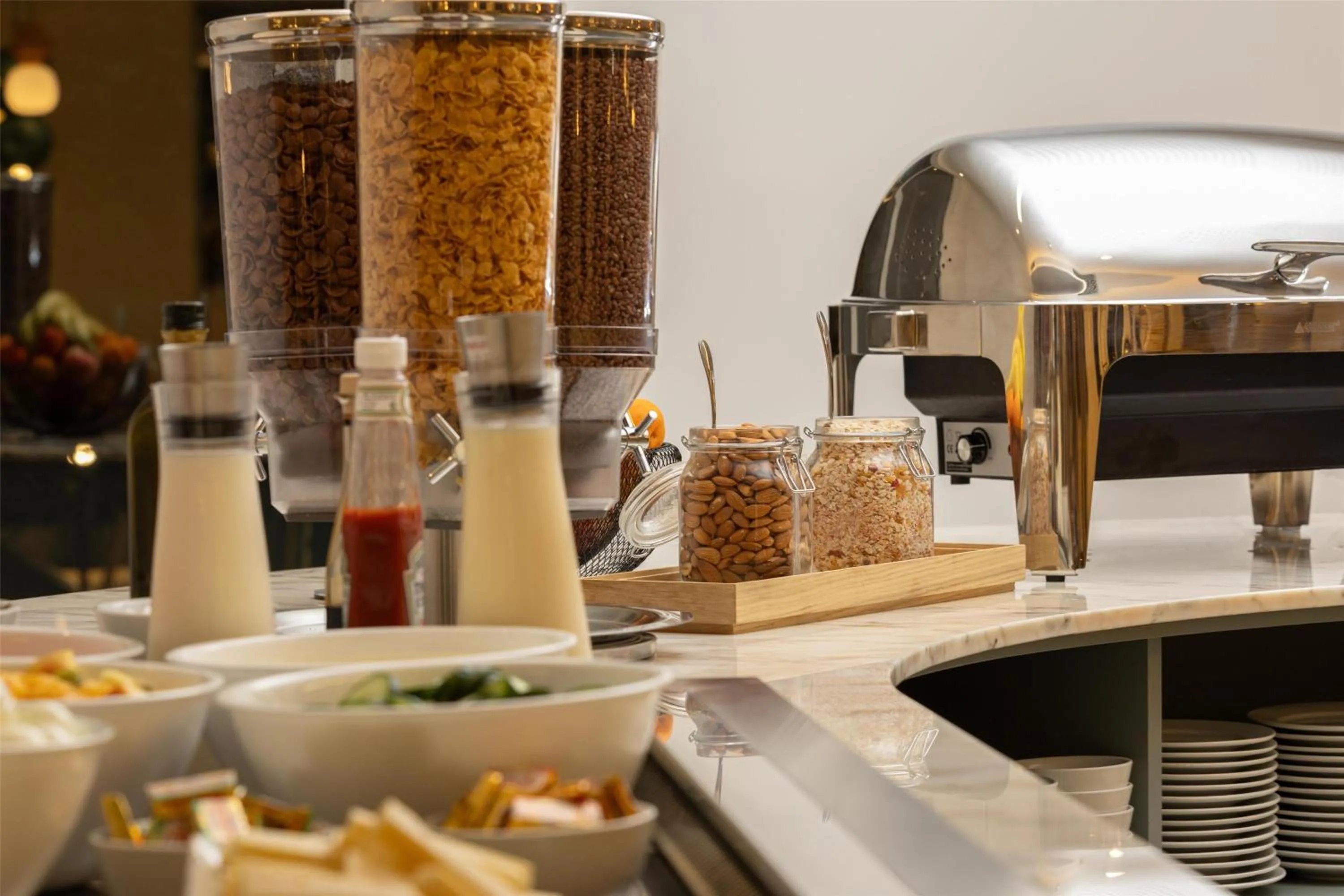 Breakfast in Hampton By Hilton Paris Charles De Gaulle Airport