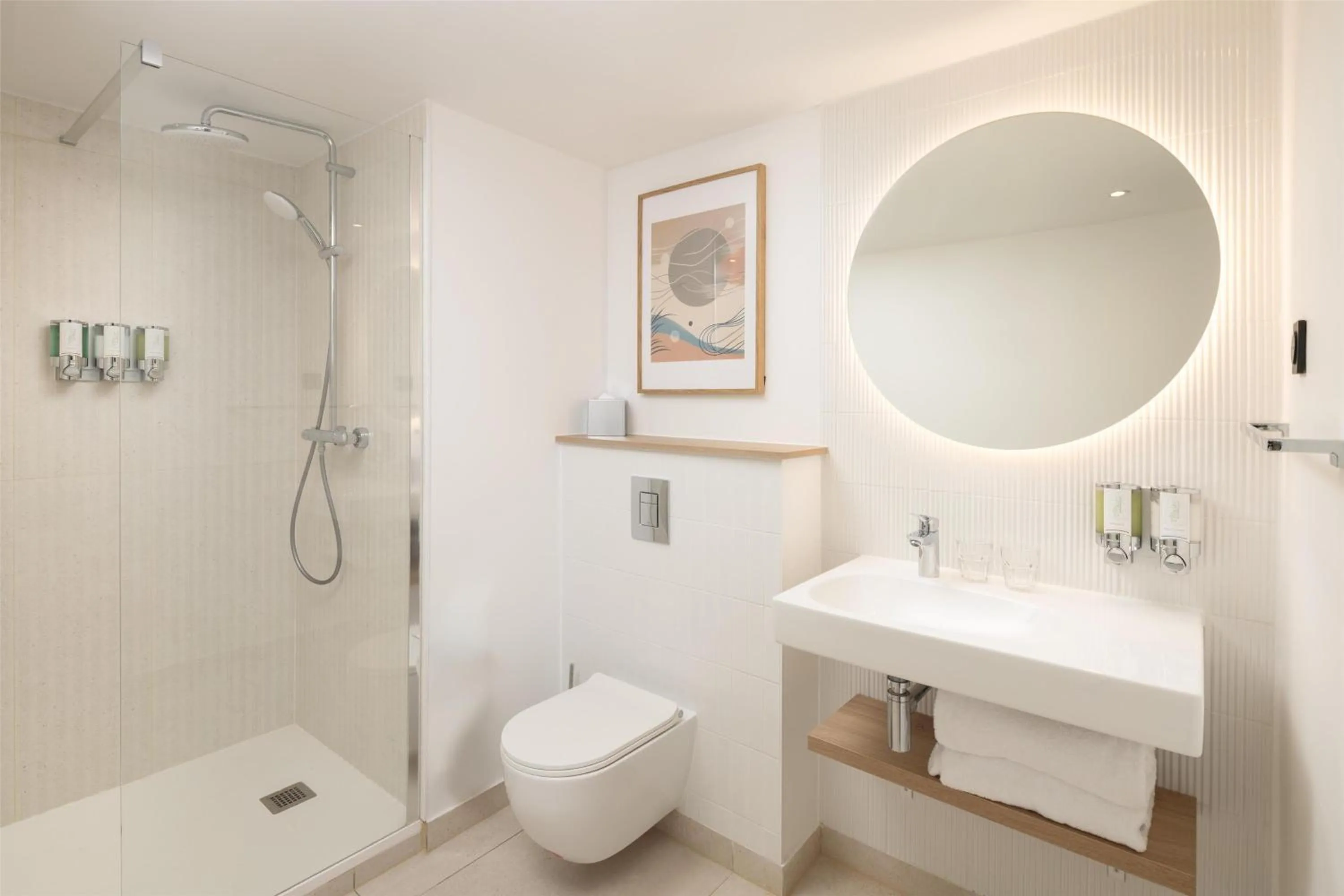 Bathroom in Hampton By Hilton Paris Charles De Gaulle Airport