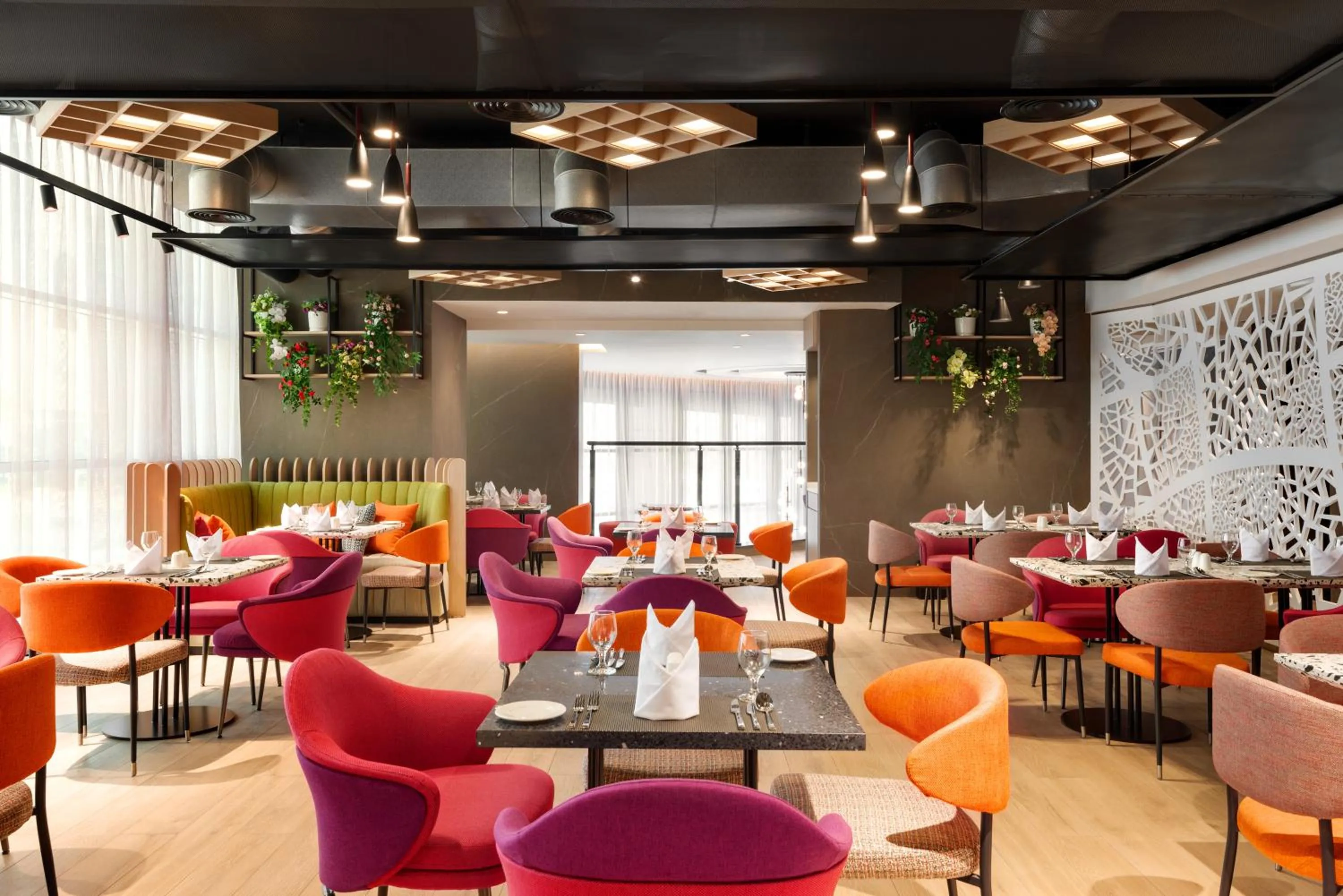 Restaurant/places to eat in La Quinta by Wyndham Abu Dhabi Al Wahda