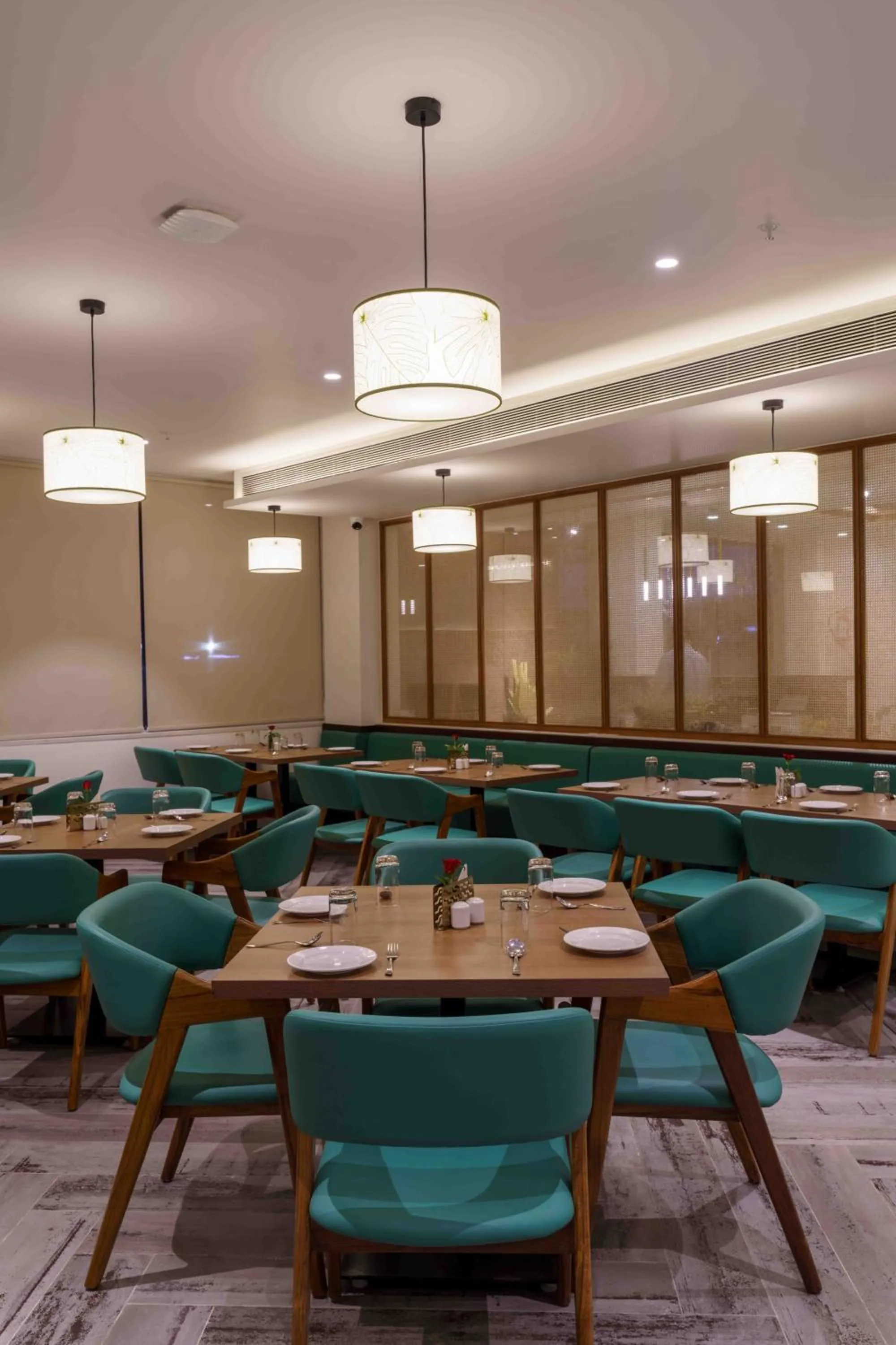 Restaurant/places to eat in O'NEST Elite