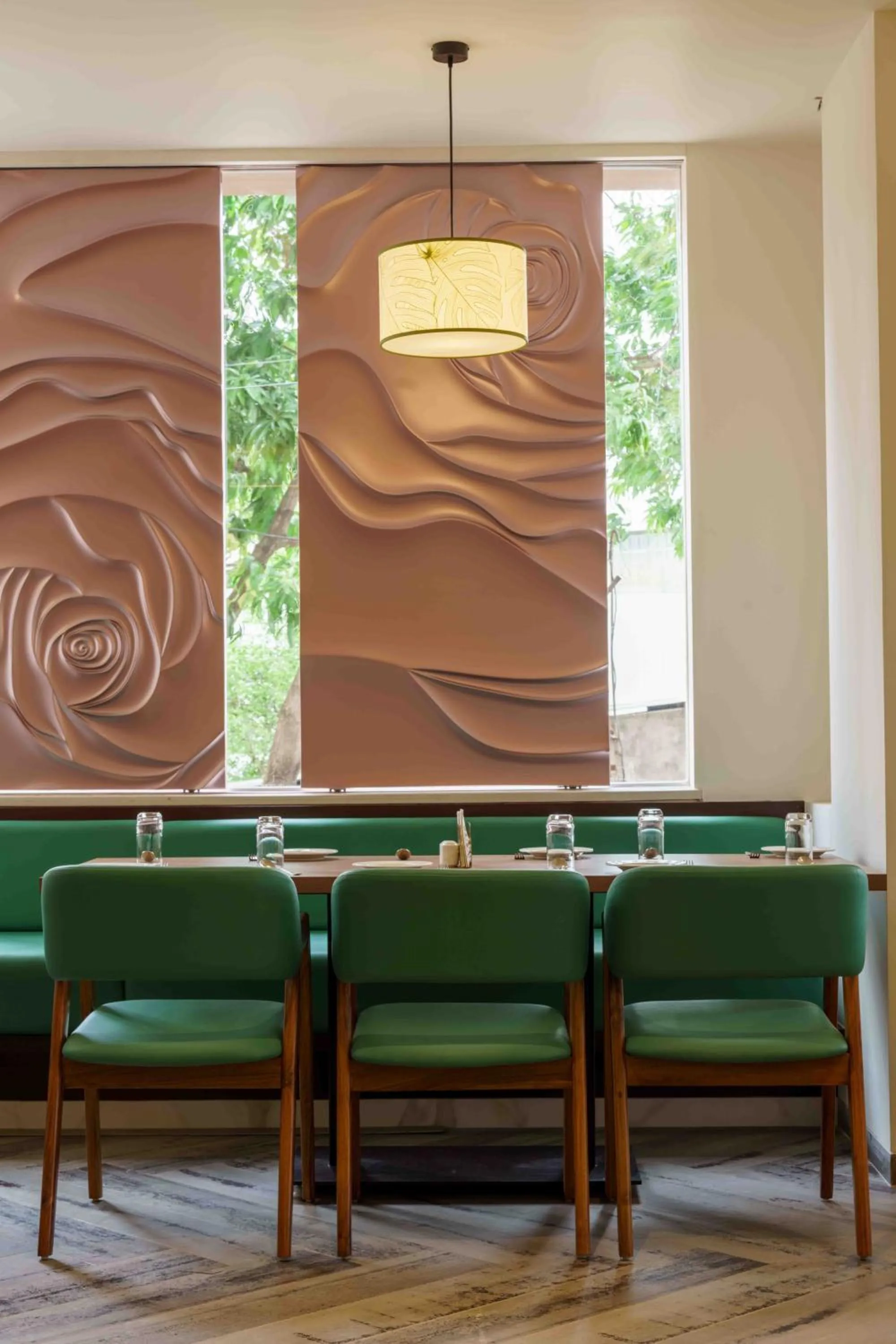 Restaurant/places to eat in O'NEST Elite