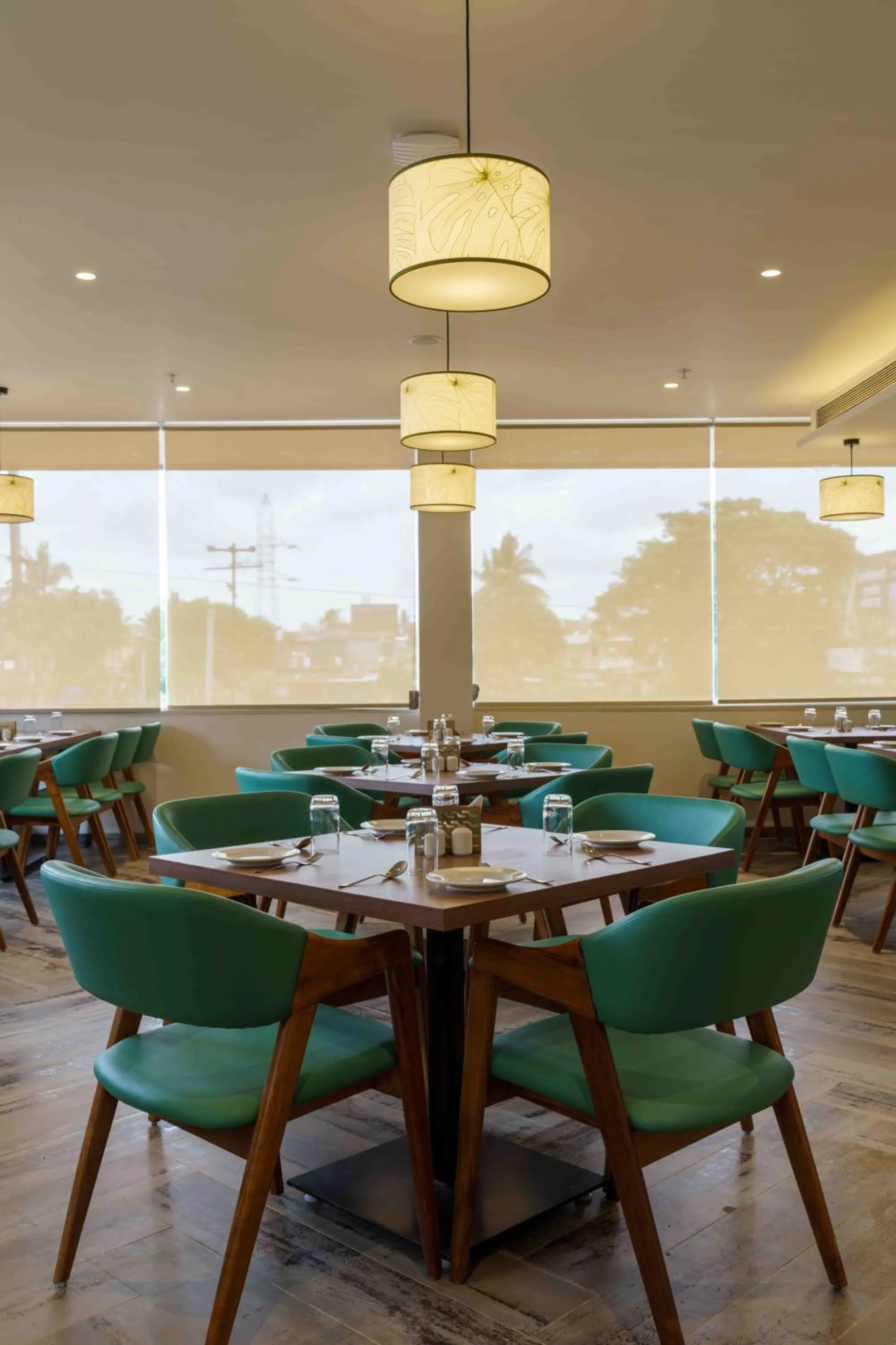 Restaurant/places to eat in O'NEST Elite