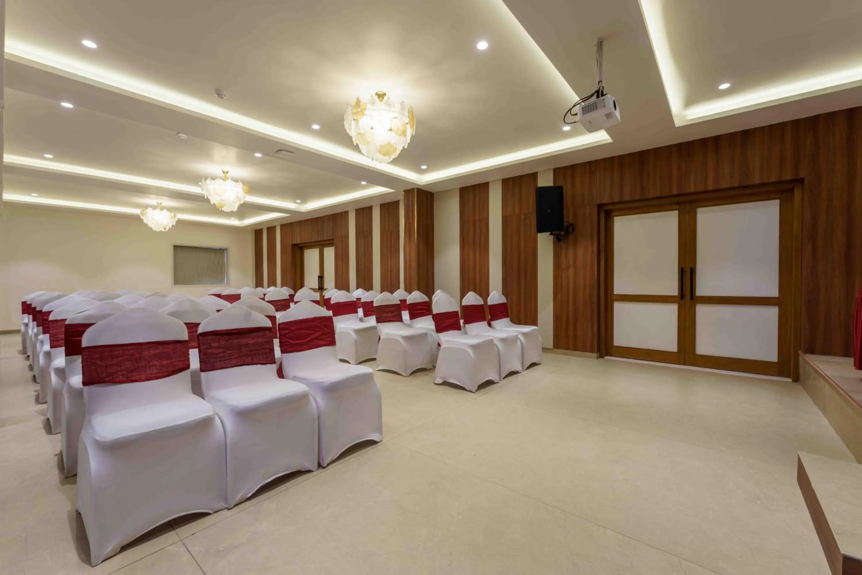 Meeting/conference room in O'NEST Elite