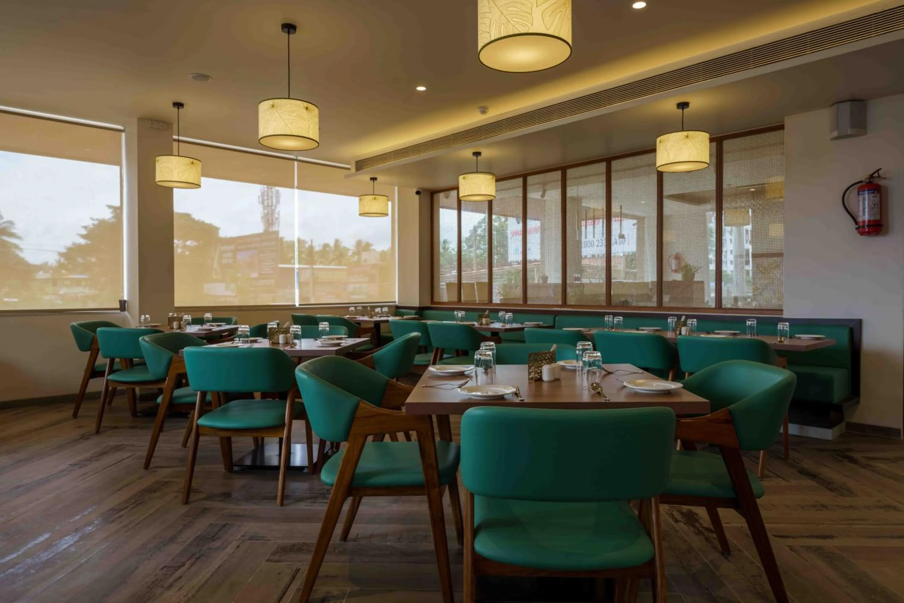 Restaurant/places to eat in O'NEST Elite