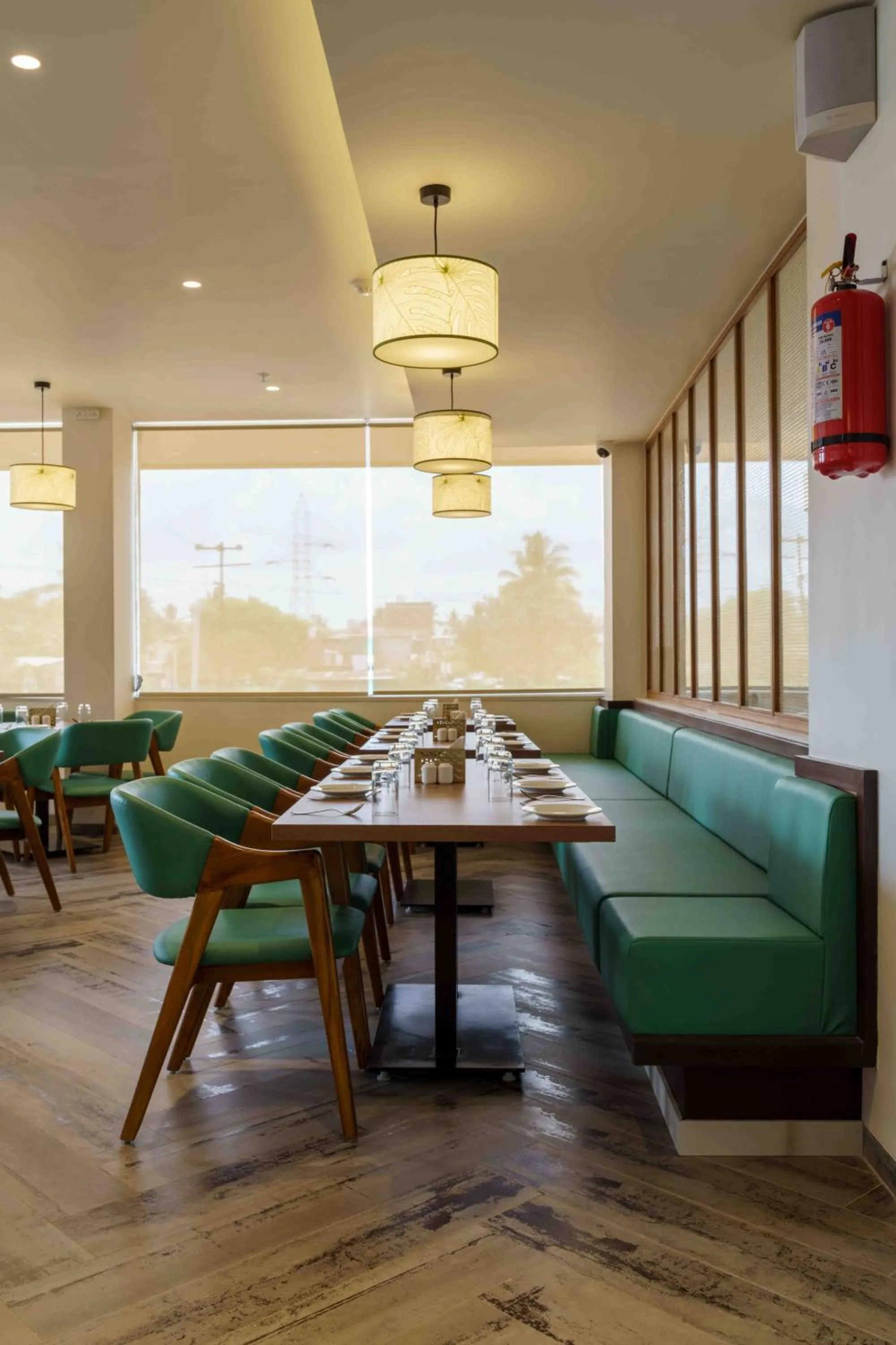 Restaurant/places to eat in O'NEST Elite