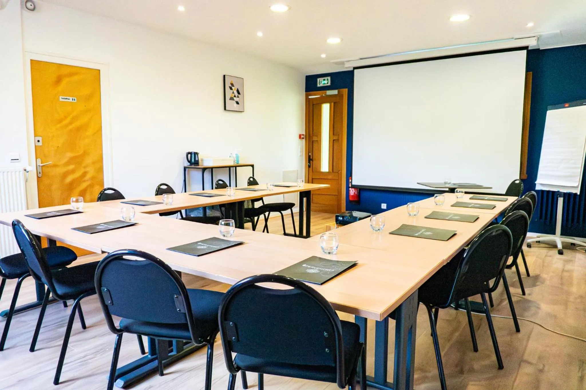 Meeting/conference room in Hôtel Spa & Restaurant Ô Pervenches