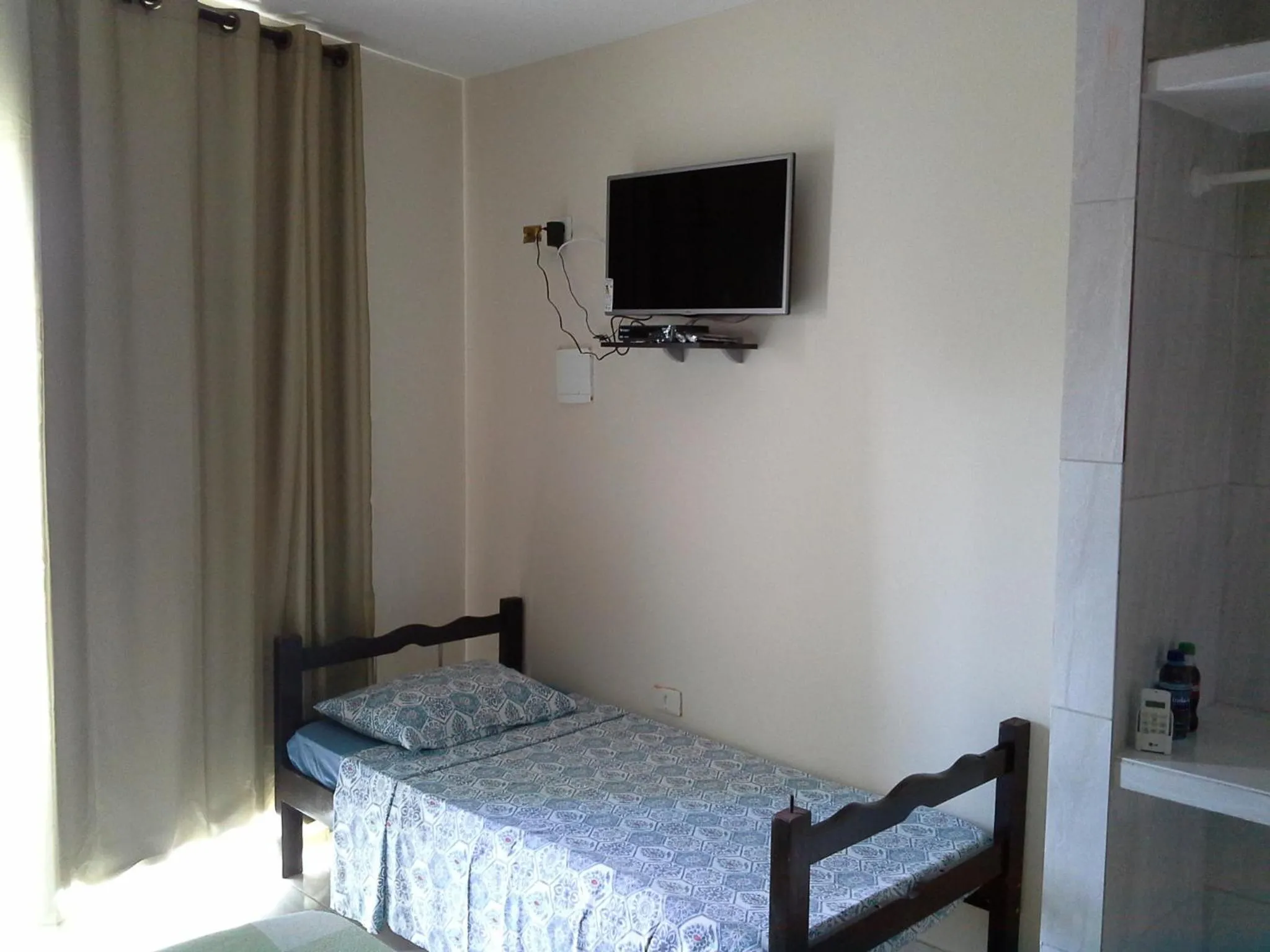 Day, Bed in Swiss Flats