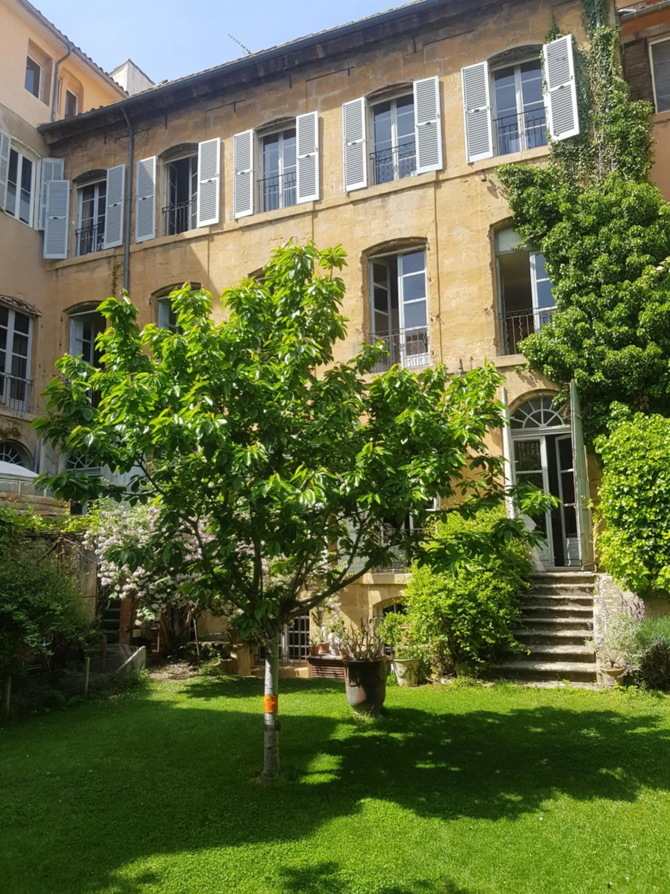 Property building in Bed and Breakfast Jardin de Marie