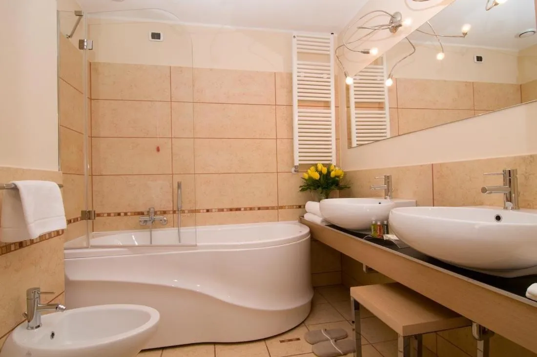 Bathroom in Hotel Europa