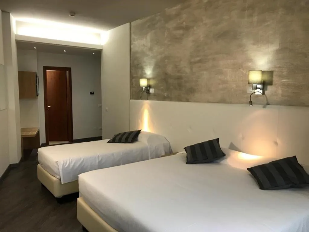 Bedroom, Bed in Hotel Europa