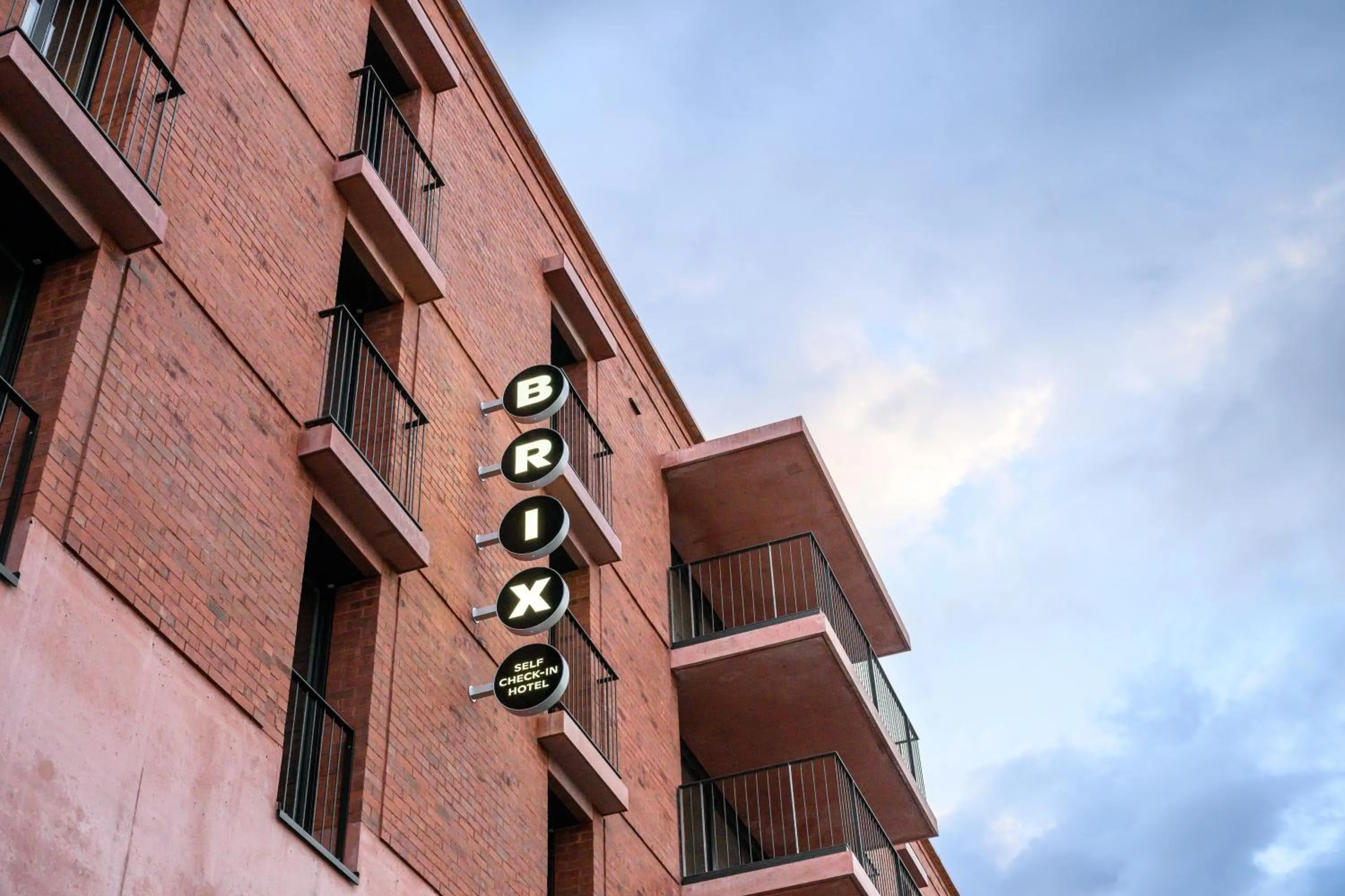BRIX - Self Check-In Hotel