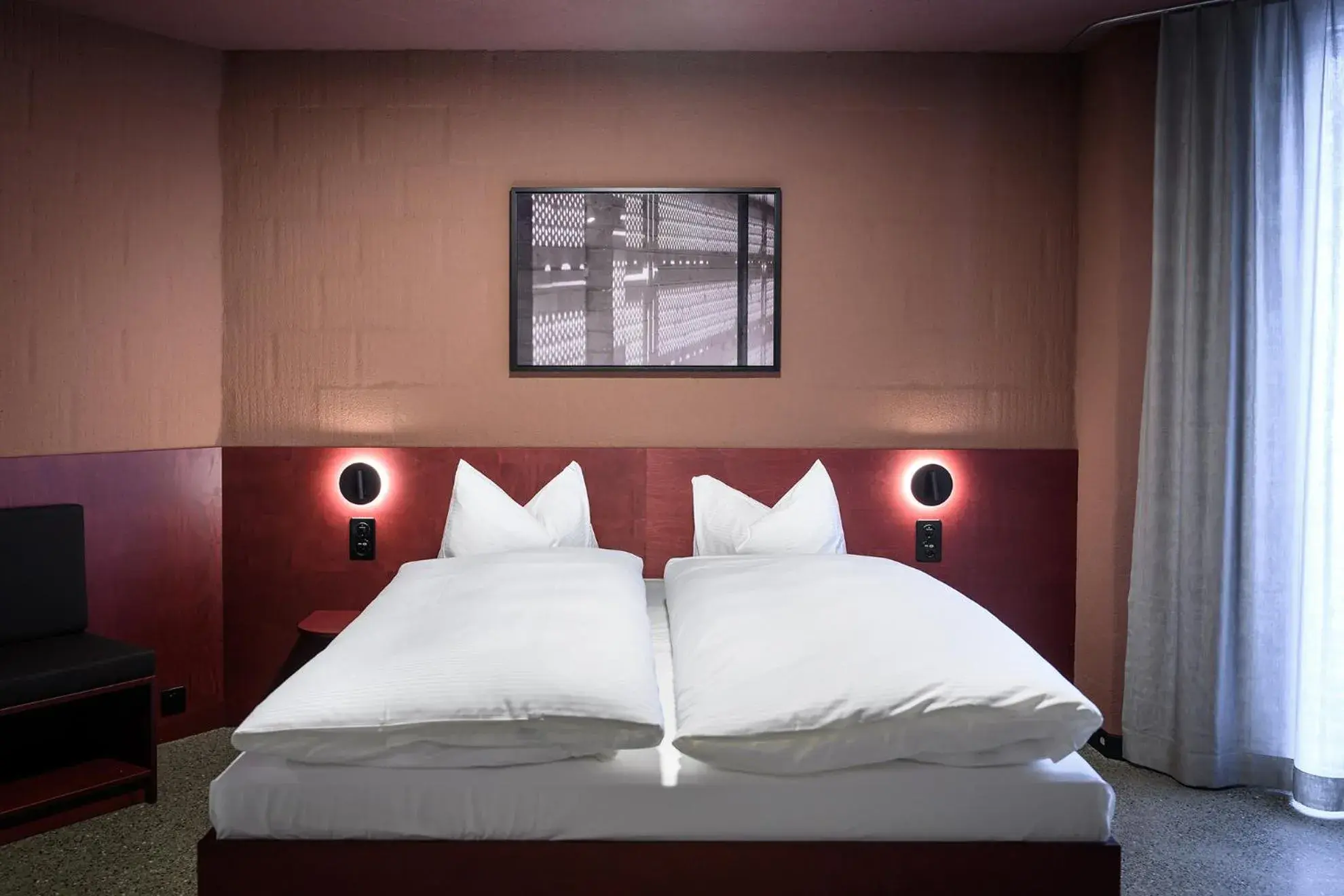 Small Double Room - single occupancy in BRIX - Self Check-In Hotel Small Double Room - single occupancy in BRIX - Self Check-In Hotel