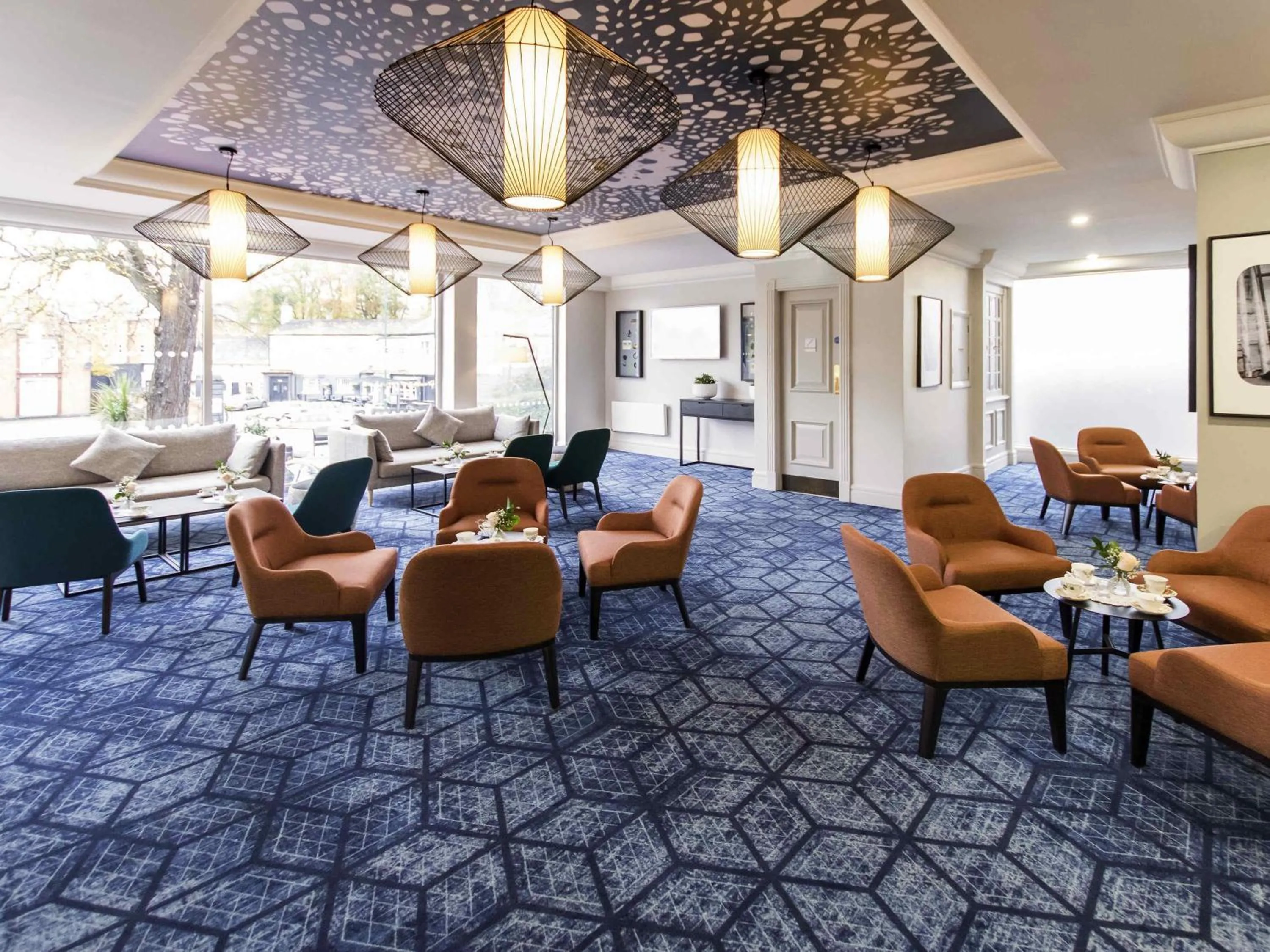 Lounge or bar in Mercure Nottingham Sherwood