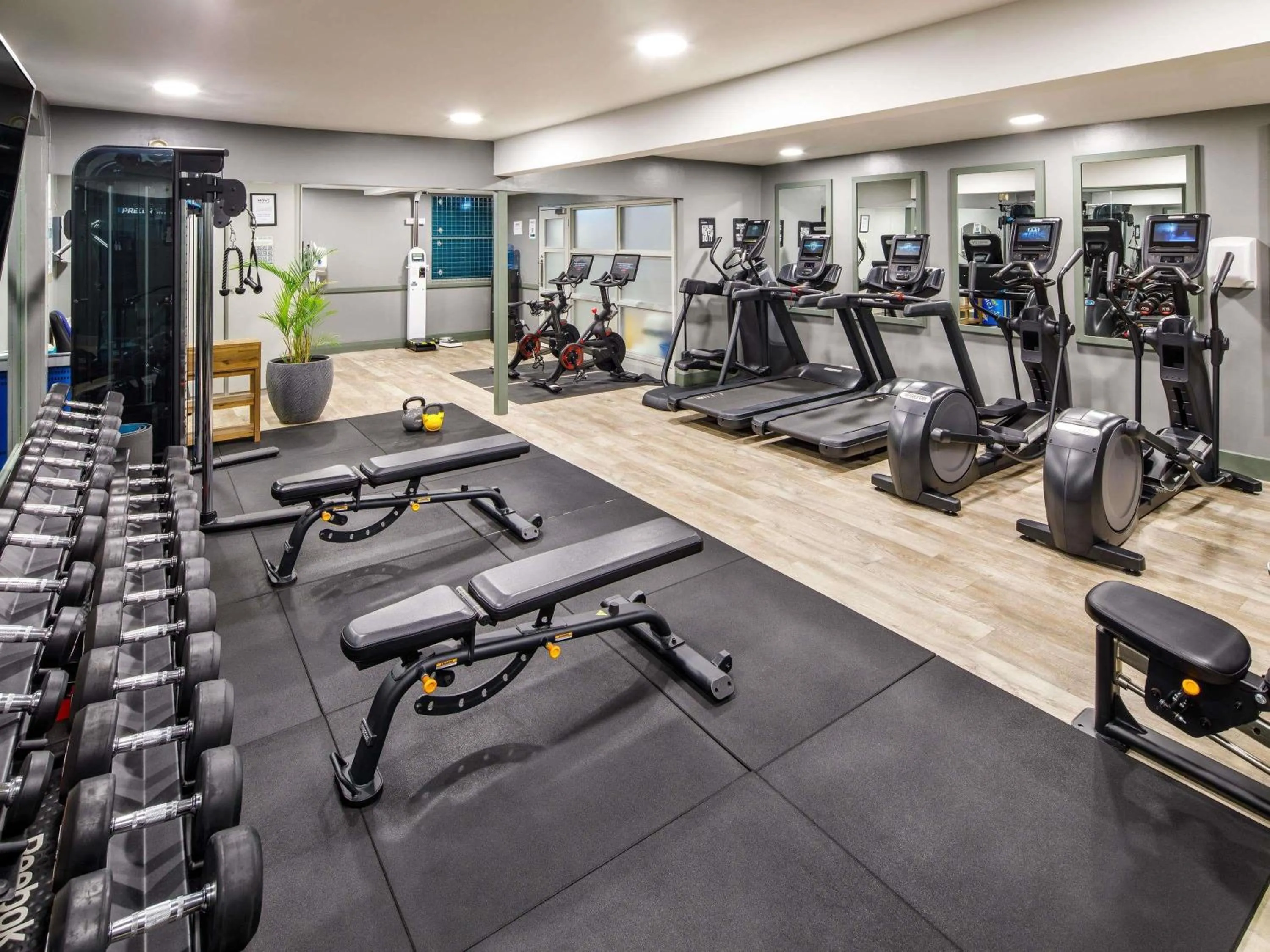 Fitness centre/facilities in Mercure Nottingham Sherwood