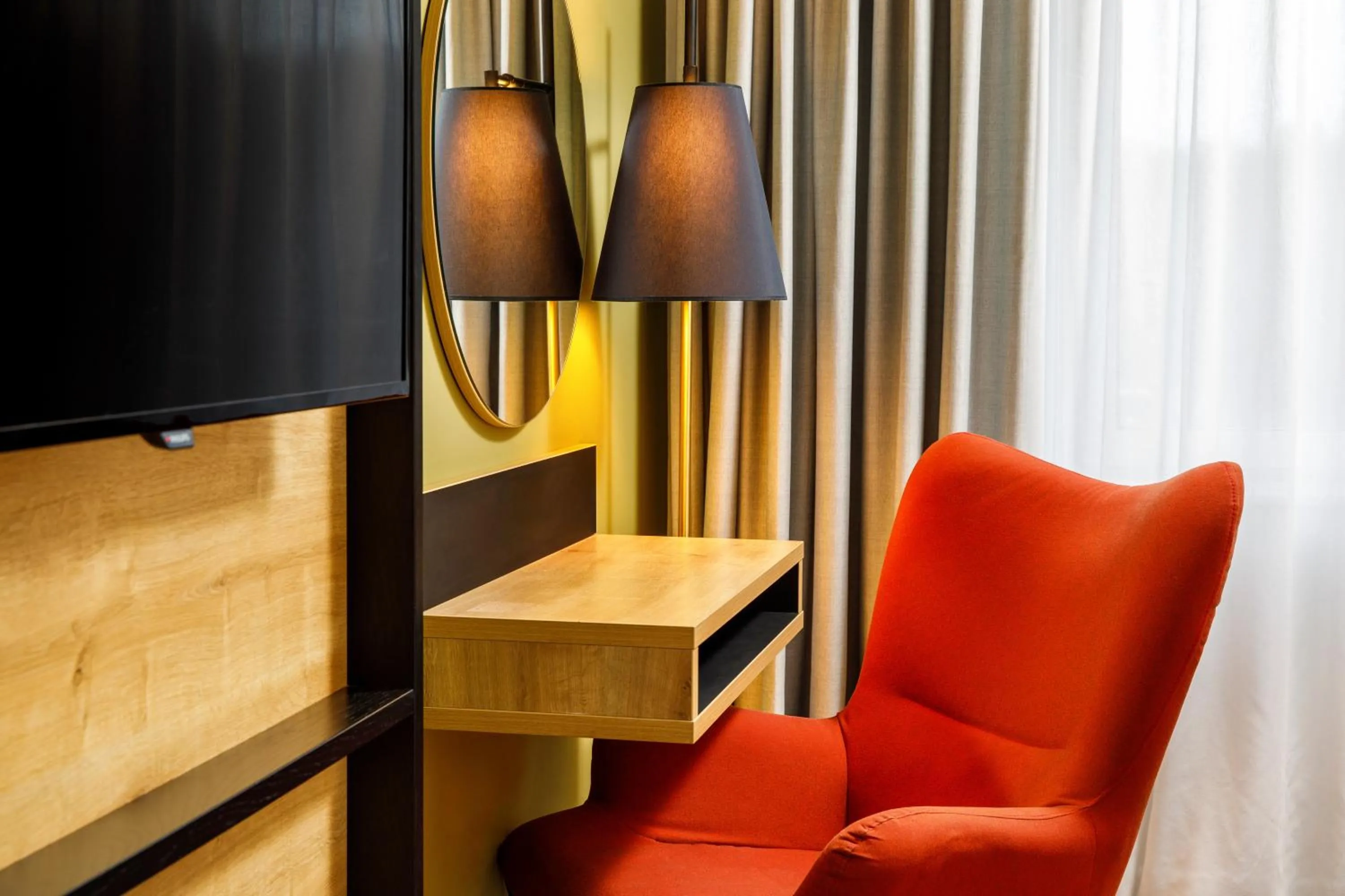 TV and multimedia in Mercure Nottingham Sherwood