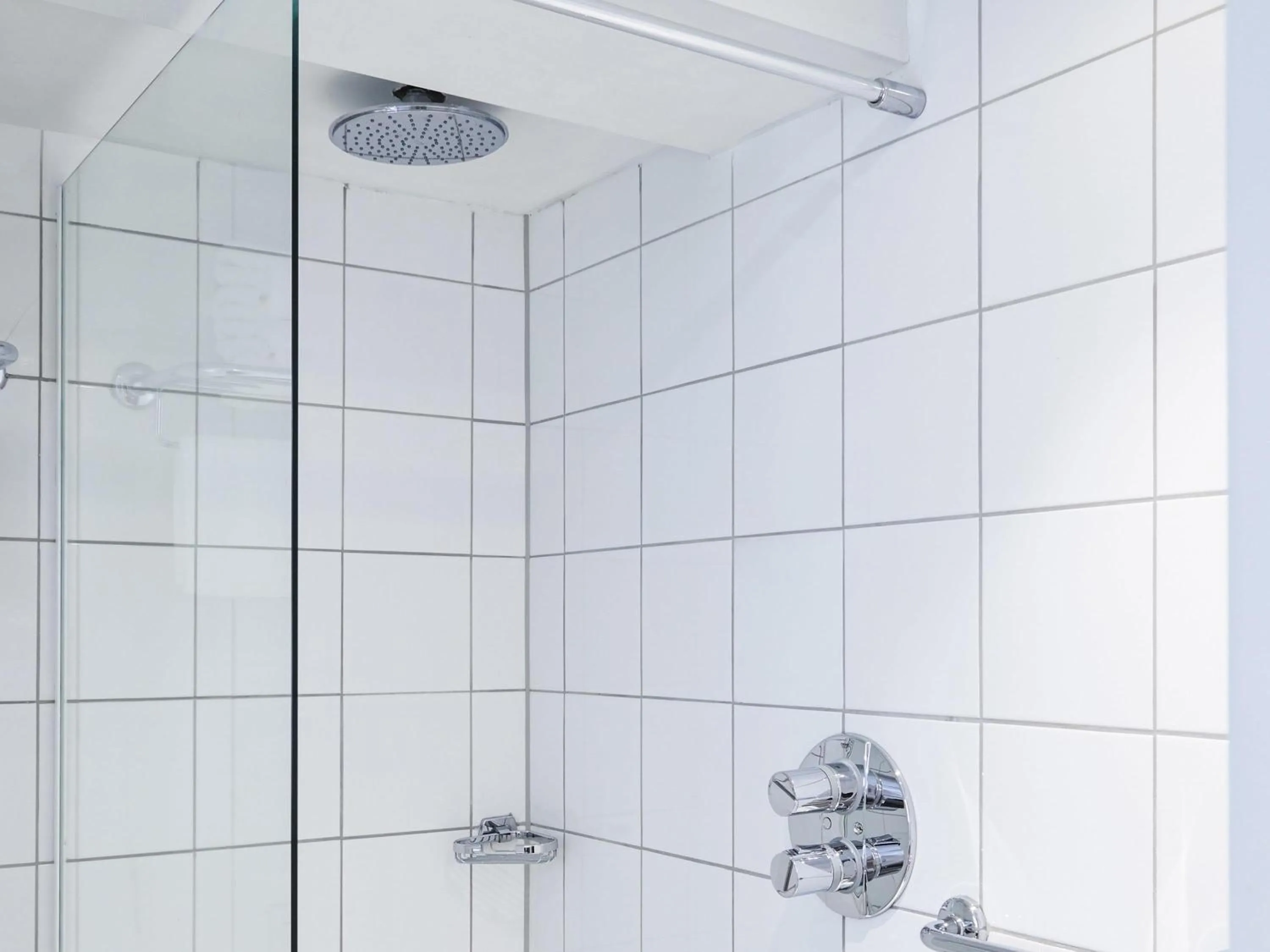 Bedroom in Mercure Nottingham Sherwood