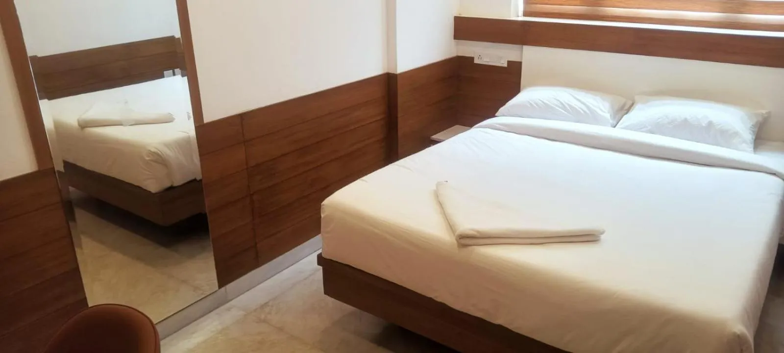 Bedroom, Bed in Welcome Hotels