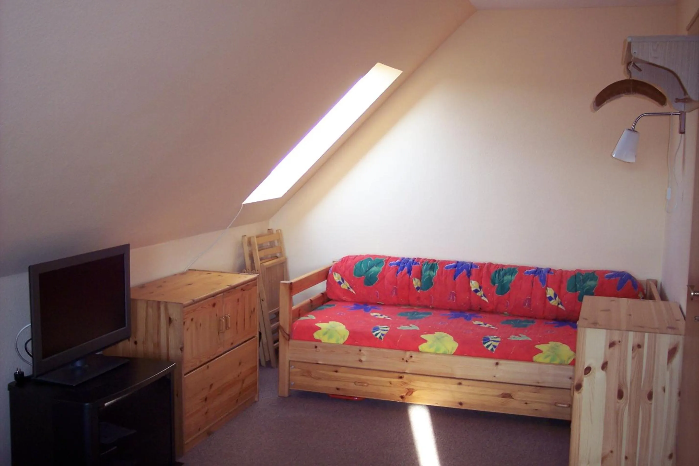 Photo of the whole room, Bed in Gästezimmer Charlotte