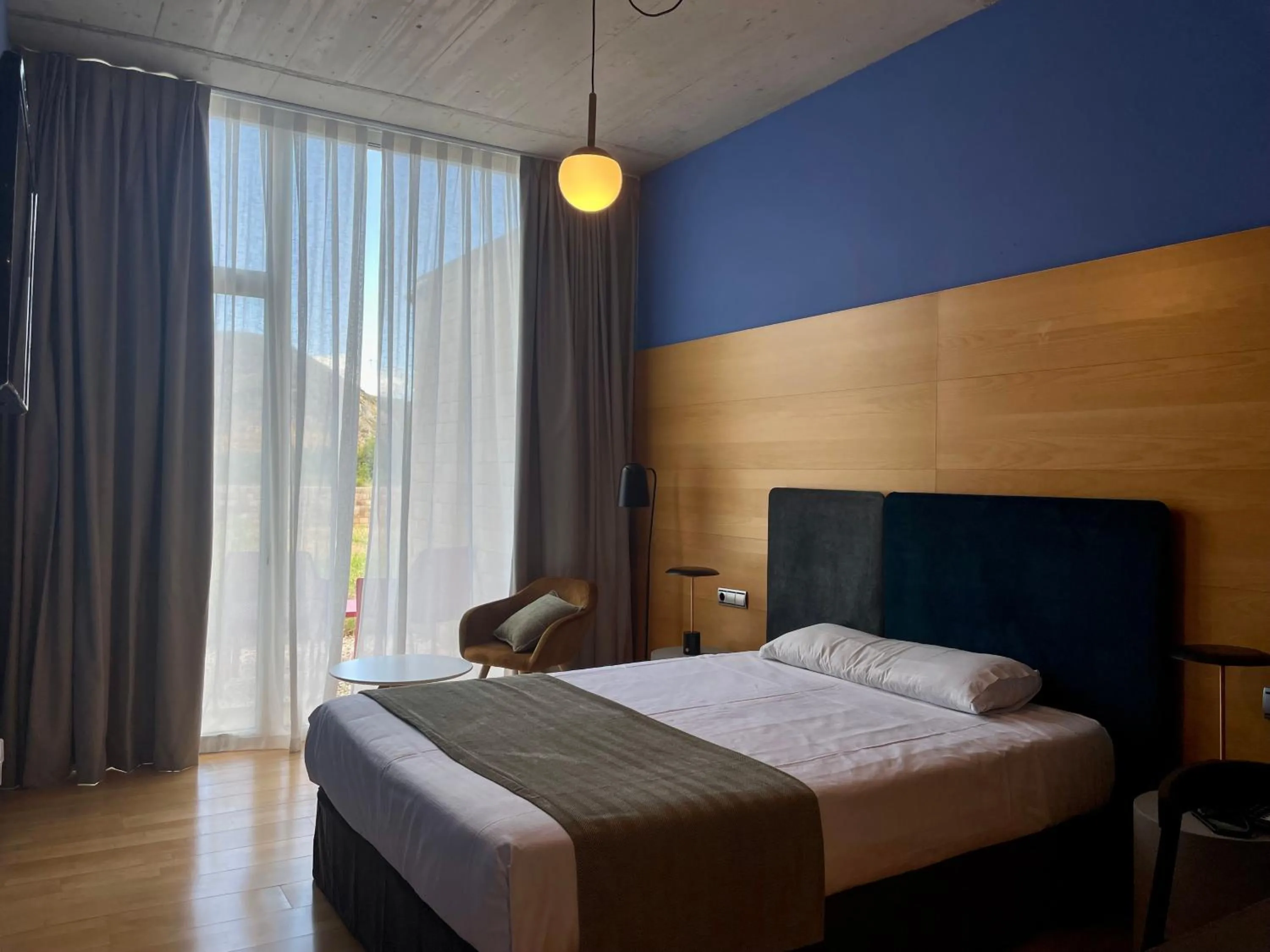 Double Room with Terrace in Balneario de la Albotea