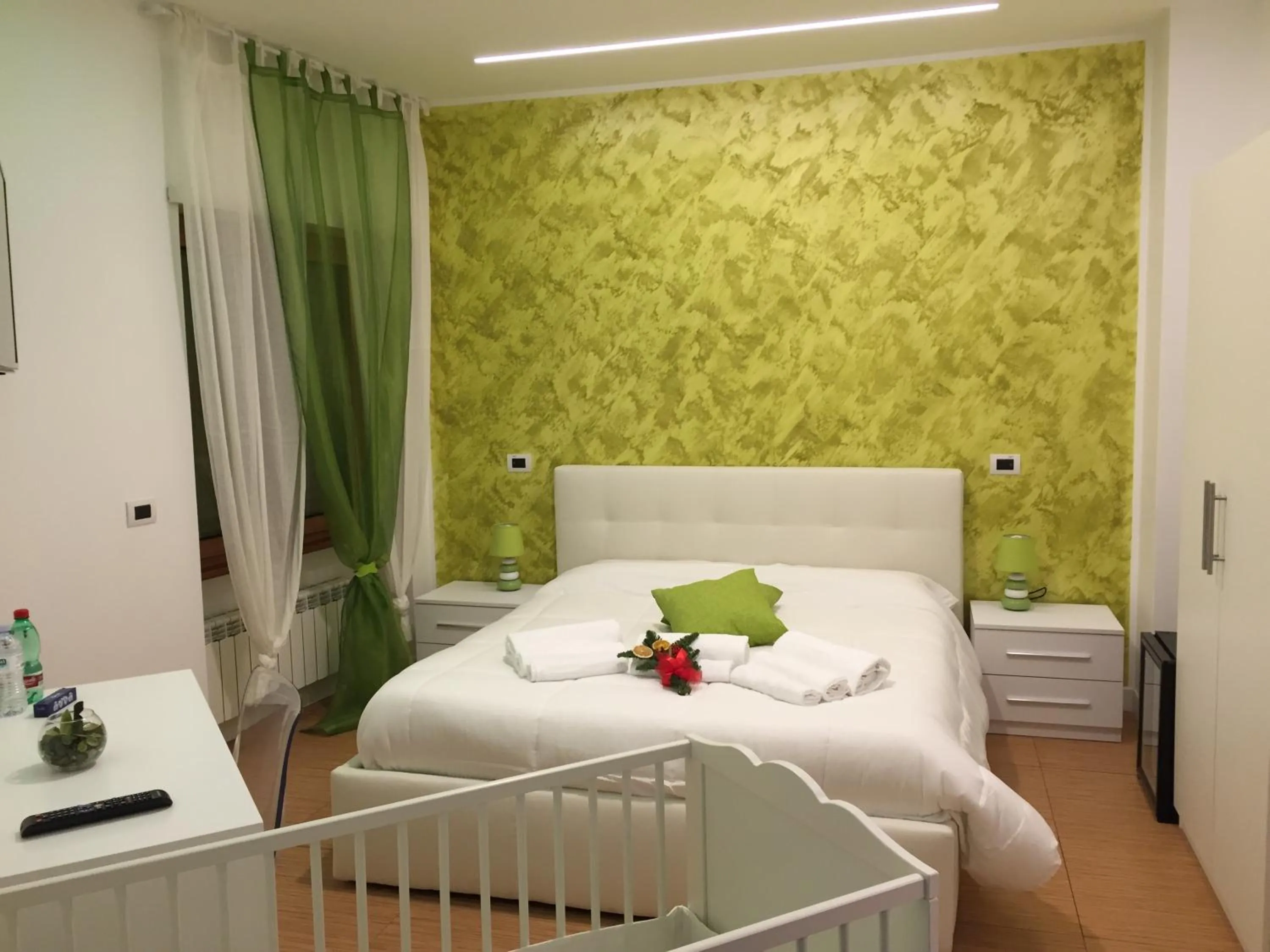 Photo of the whole room, Bed in Valle Aurelia House
