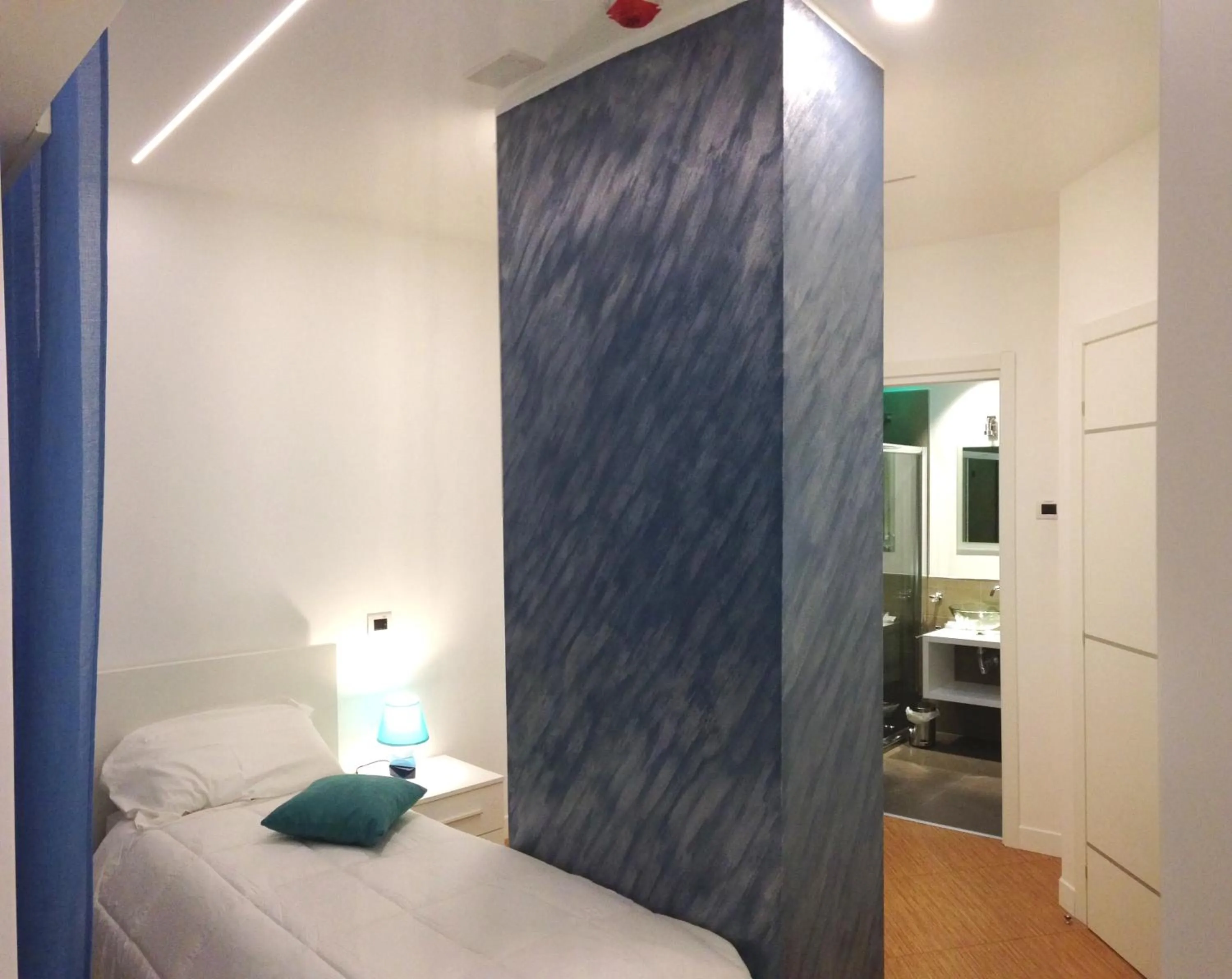 Photo of the whole room, Bed in Valle Aurelia House