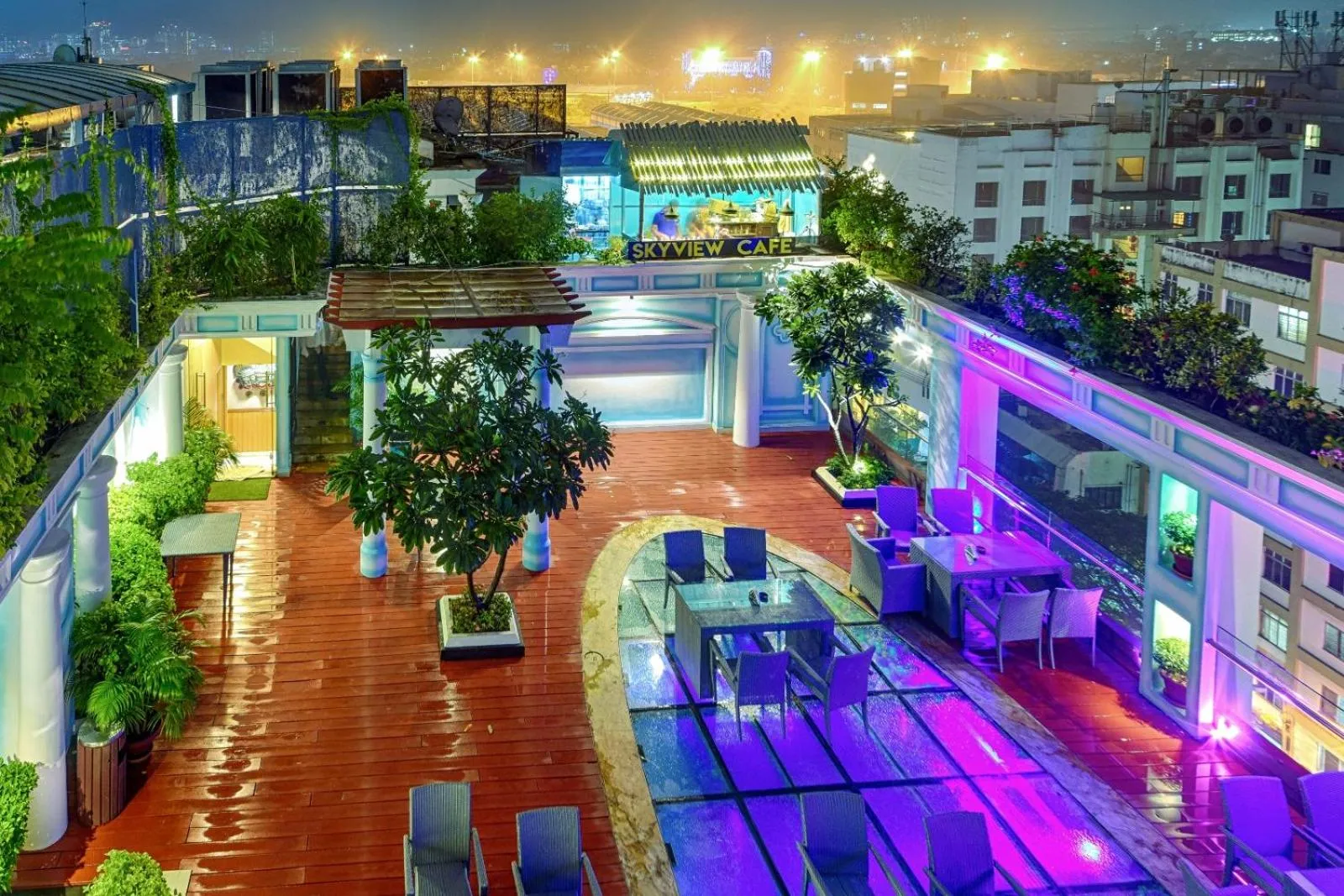 Restaurant/places to eat in De Sovrani