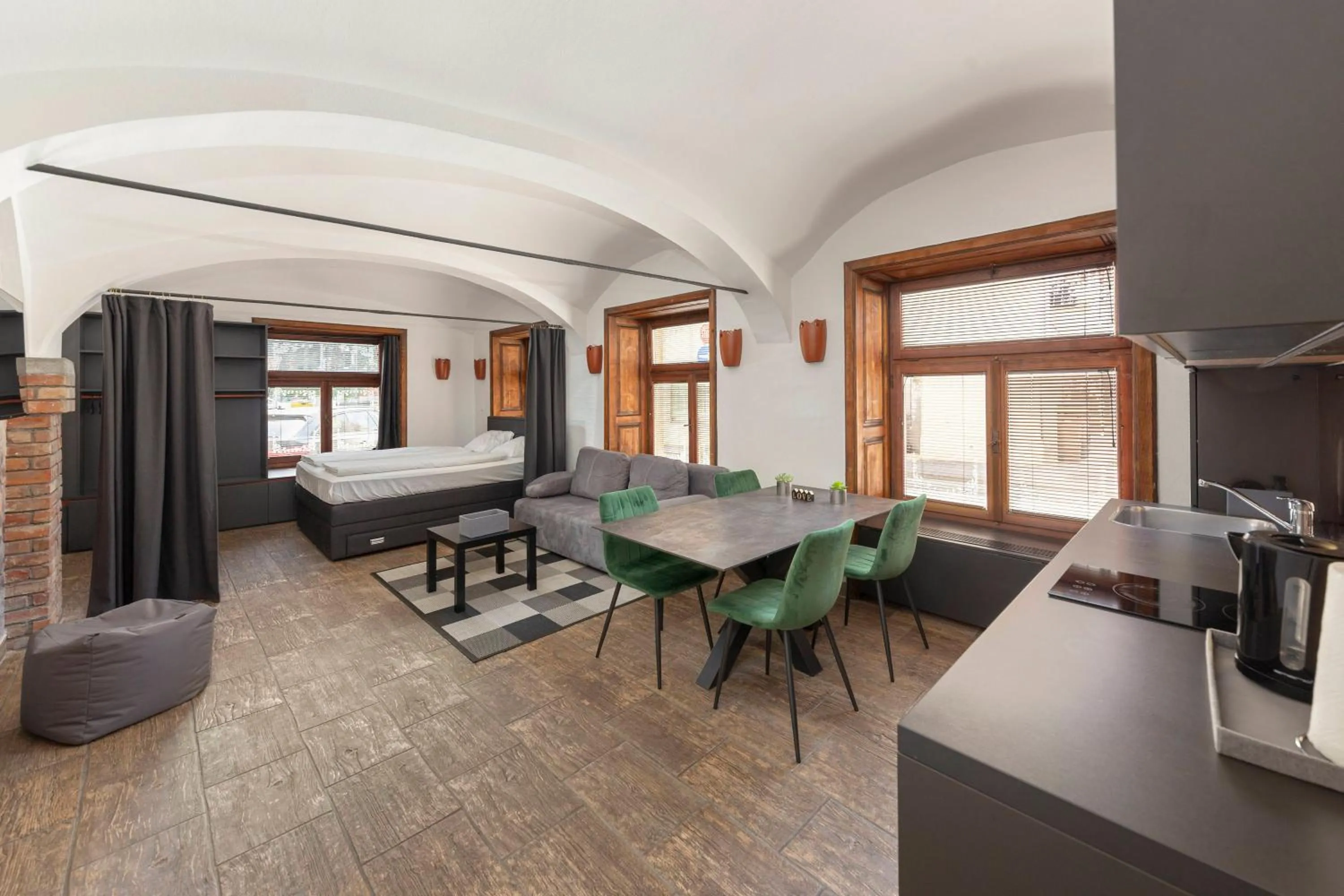 Apartment - single occupancy in Aroma apartments