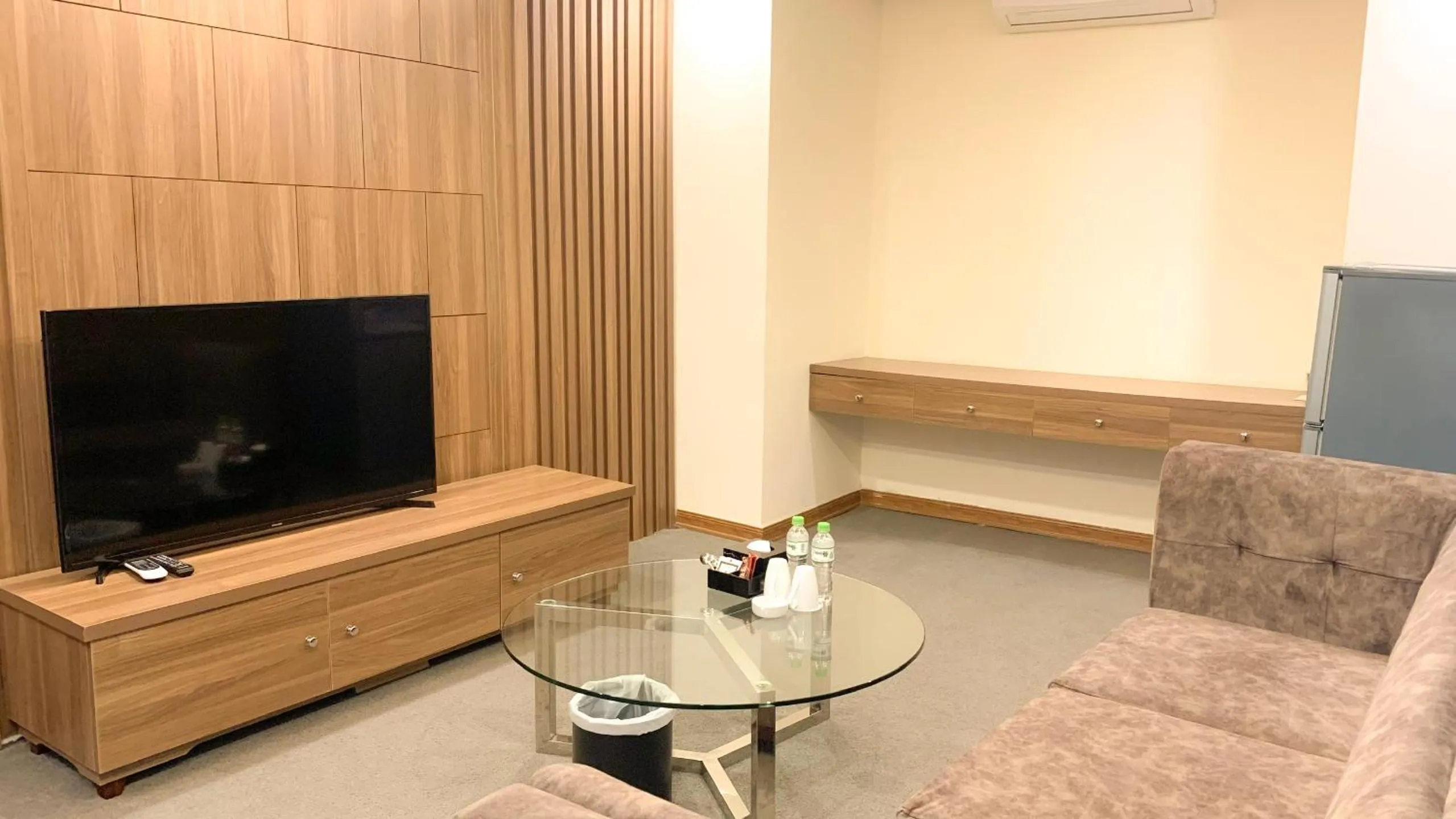 Living room in Muong Thanh Dien Chau Hotel