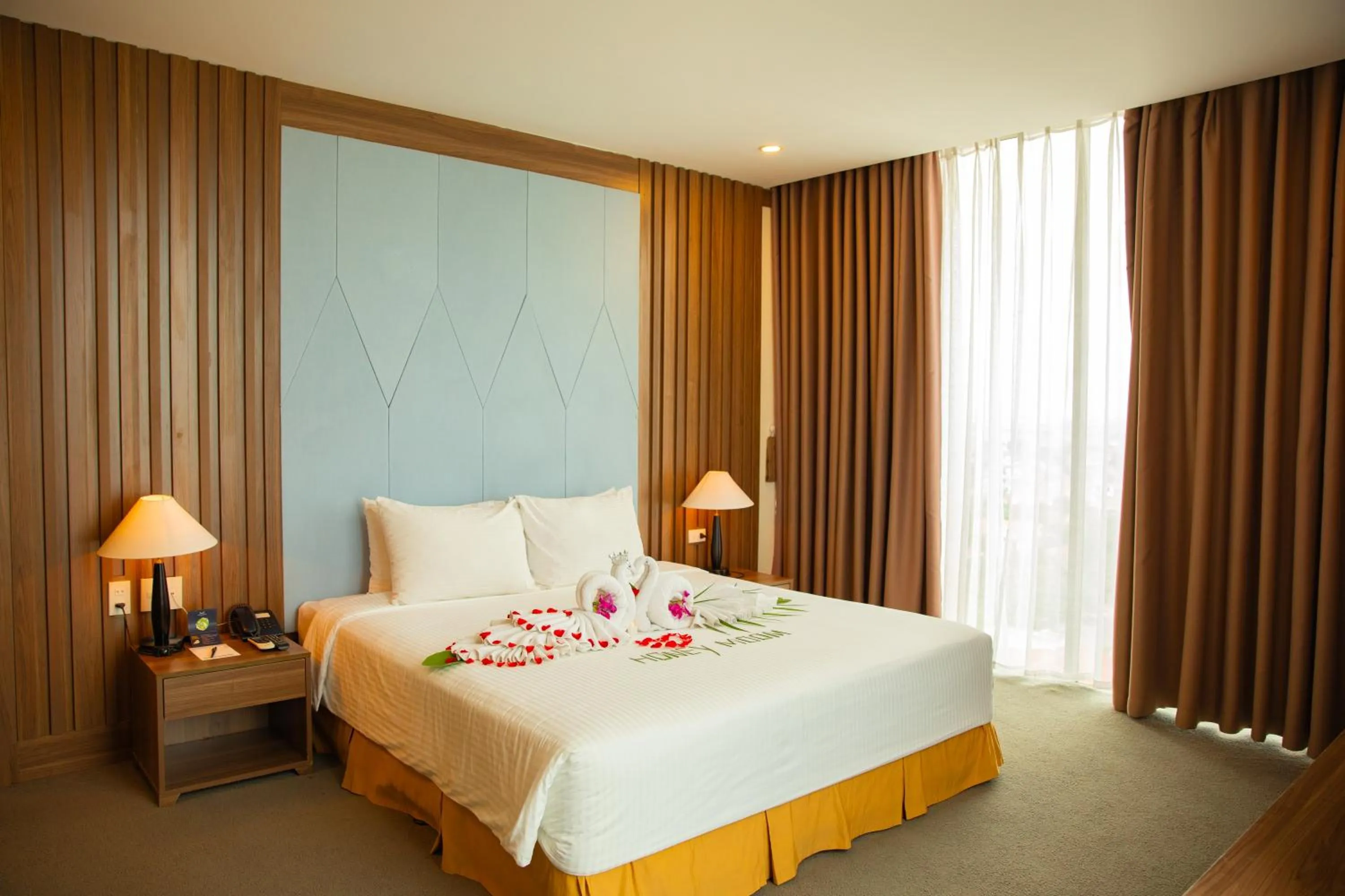 Bedroom, Bed in Muong Thanh Dien Chau Hotel