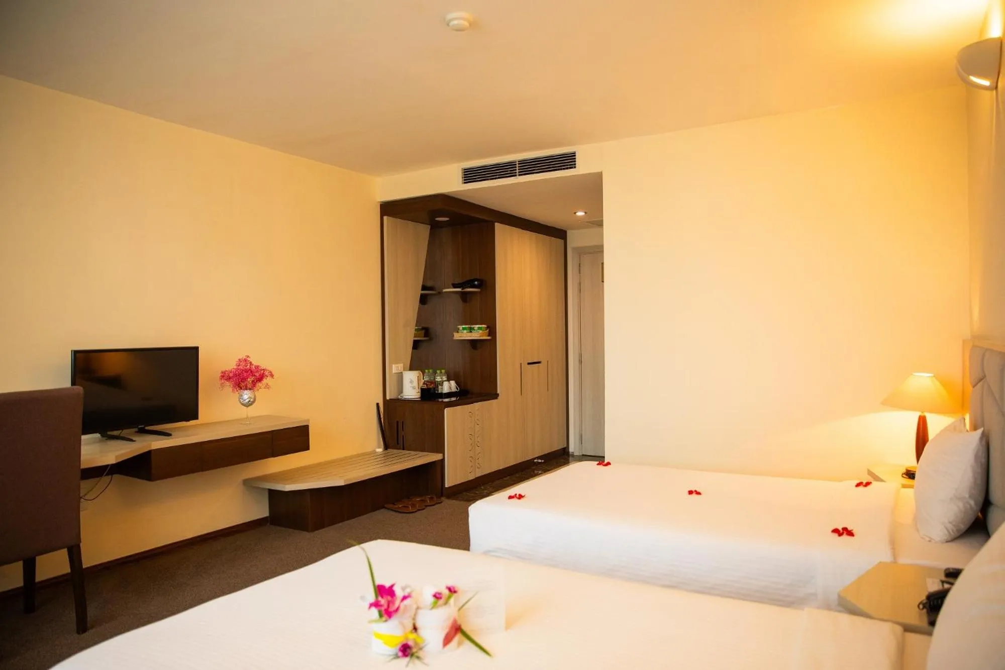 Bedroom, Bed in Muong Thanh Dien Chau Hotel