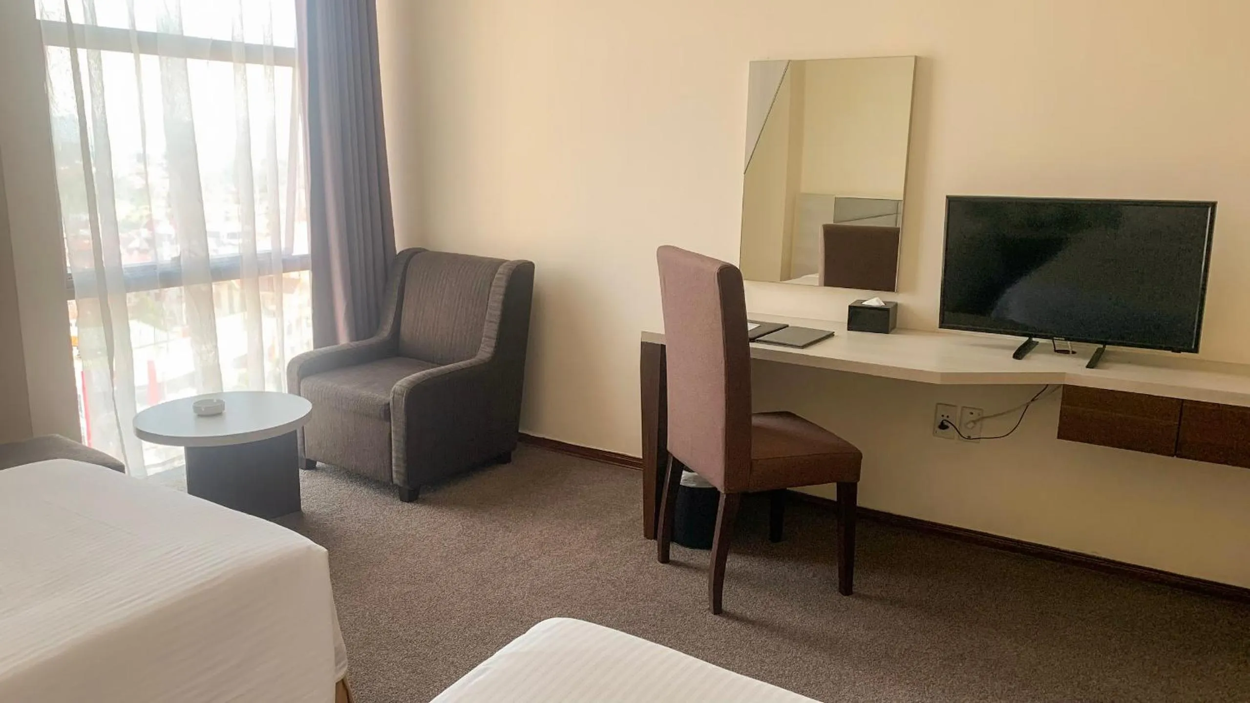 Photo of the whole room, Bed in Muong Thanh Dien Chau Hotel