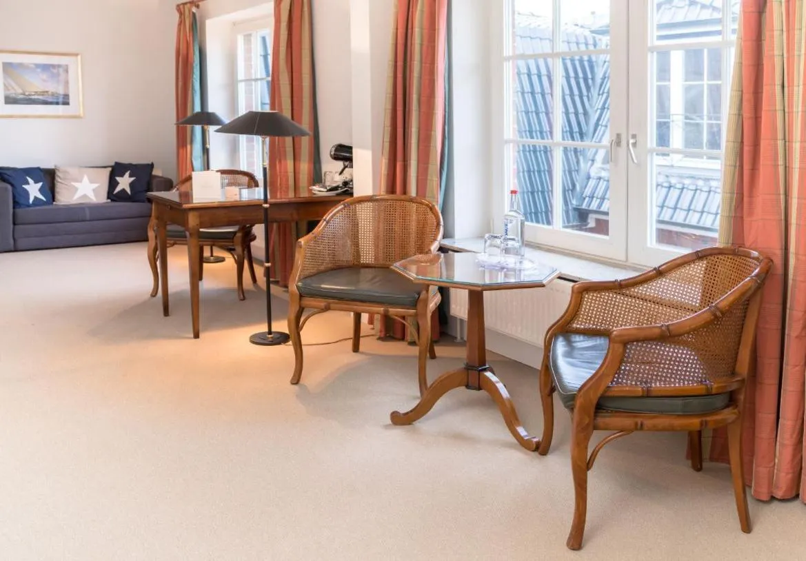 Photo of the whole room in Strandhotel Strande