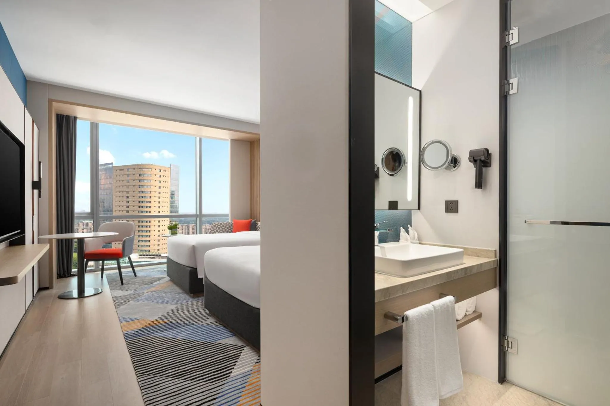 Photo of the whole room, Bed in Holiday Inn Express Suzhou East Taihu by IHG