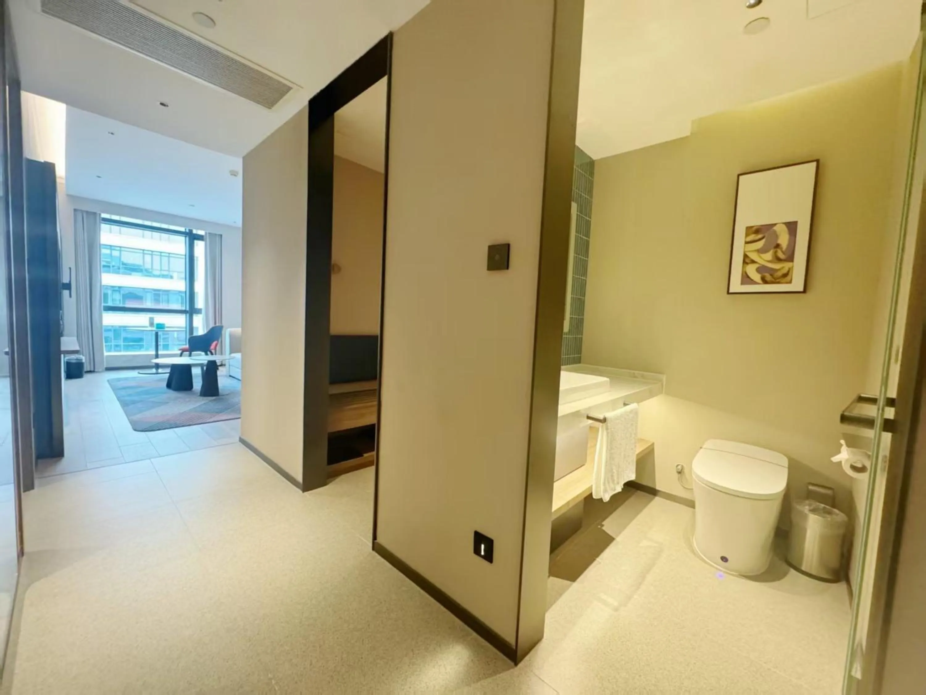 Photo of the whole room in Holiday Inn Express Hangzhou Jiangnan by IHG