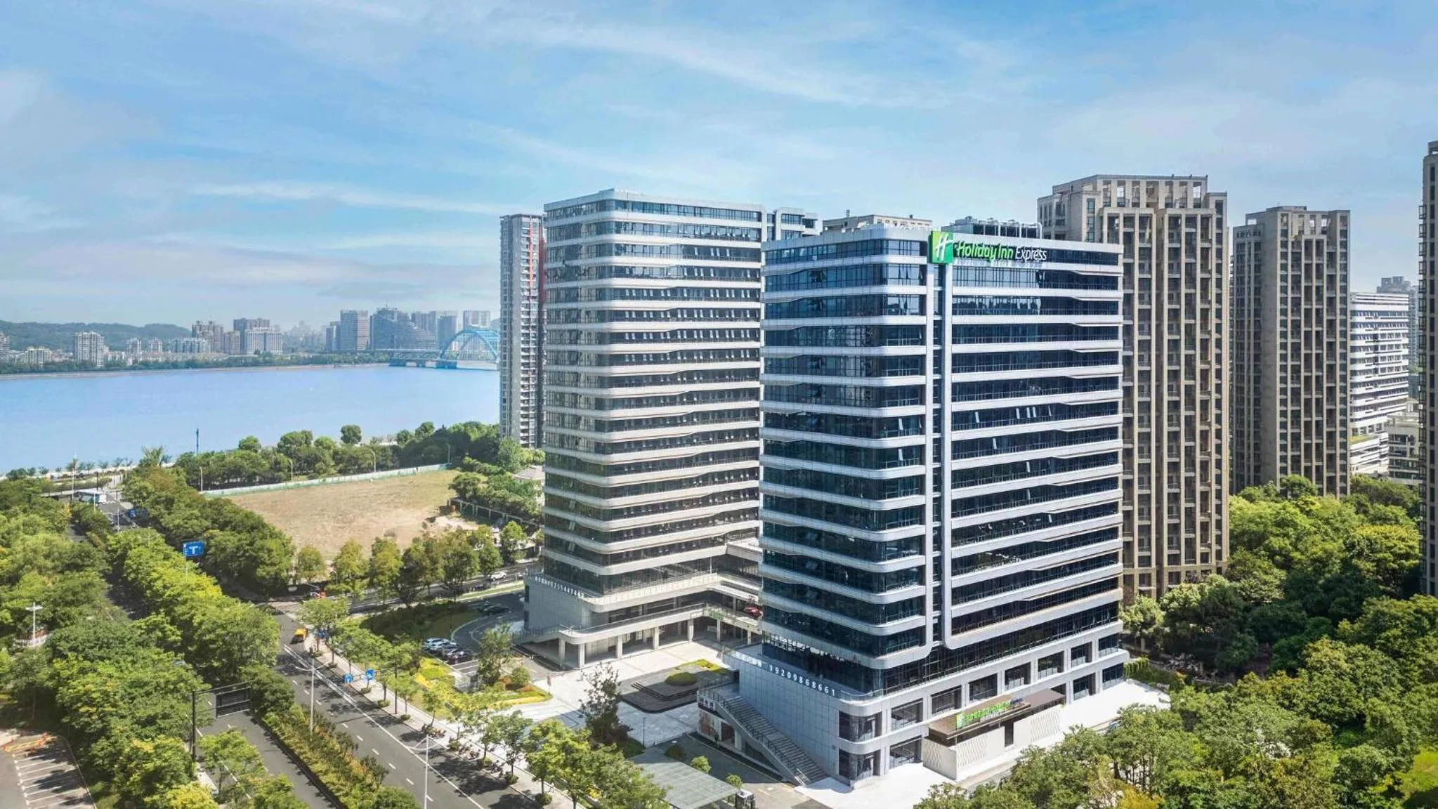 Property building in Holiday Inn Express Hangzhou Jiangnan by IHG