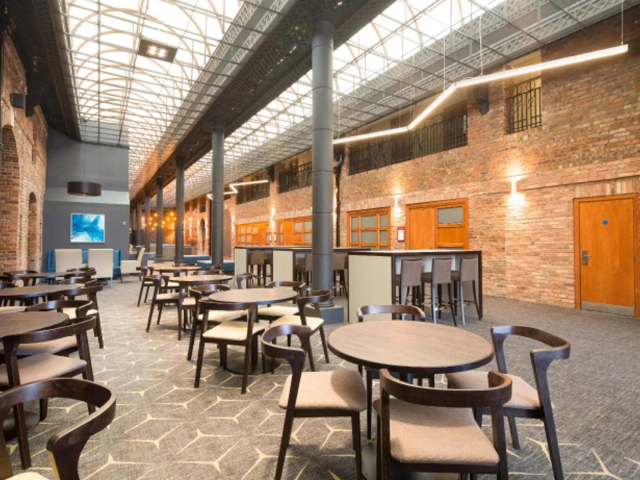 Dining area in Crowne Plaza Nottingham by IHG